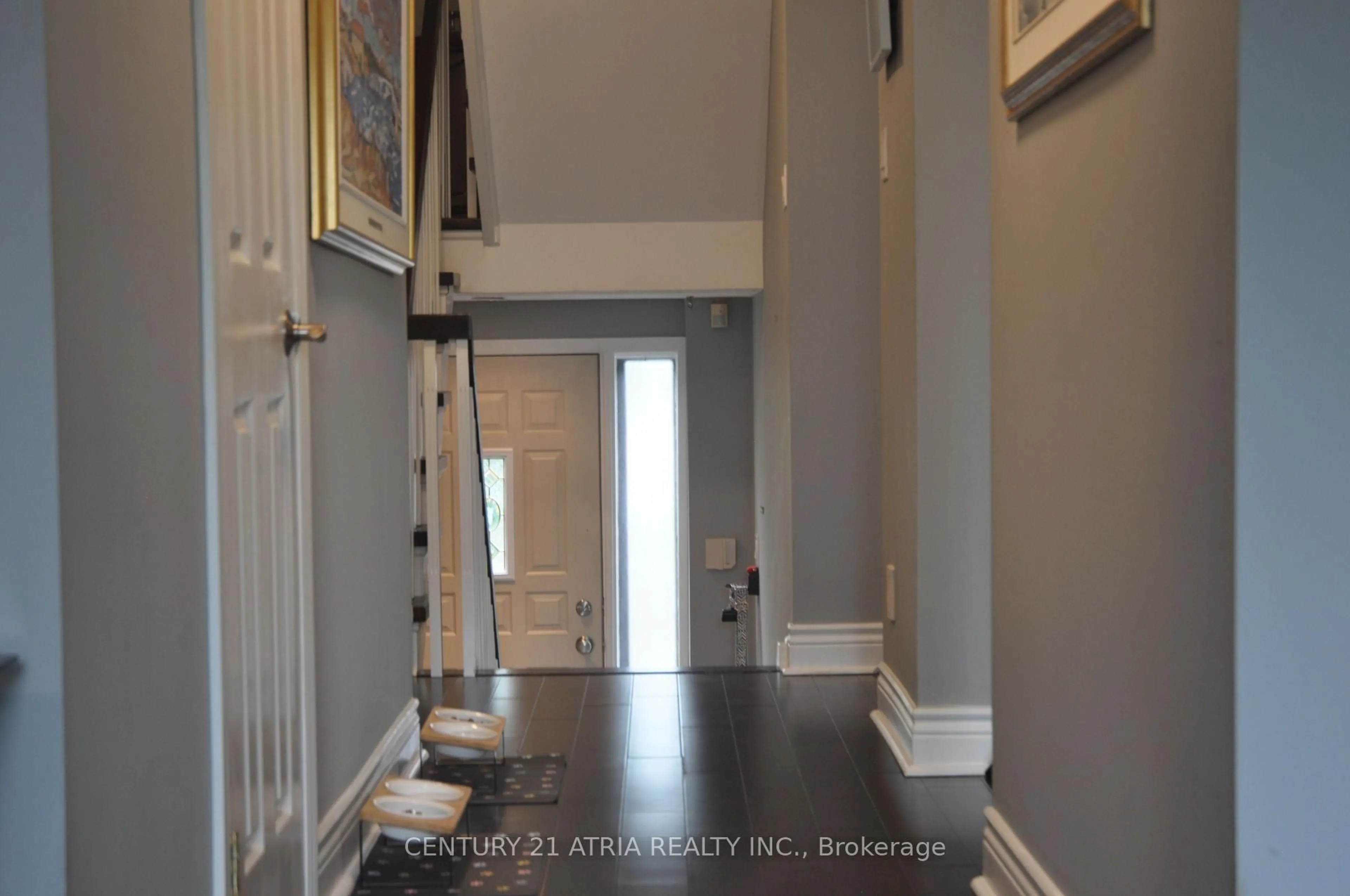 Indoor entryway for 11 Plaisance Rd #63, Richmond Hill Ontario L4C 5H1