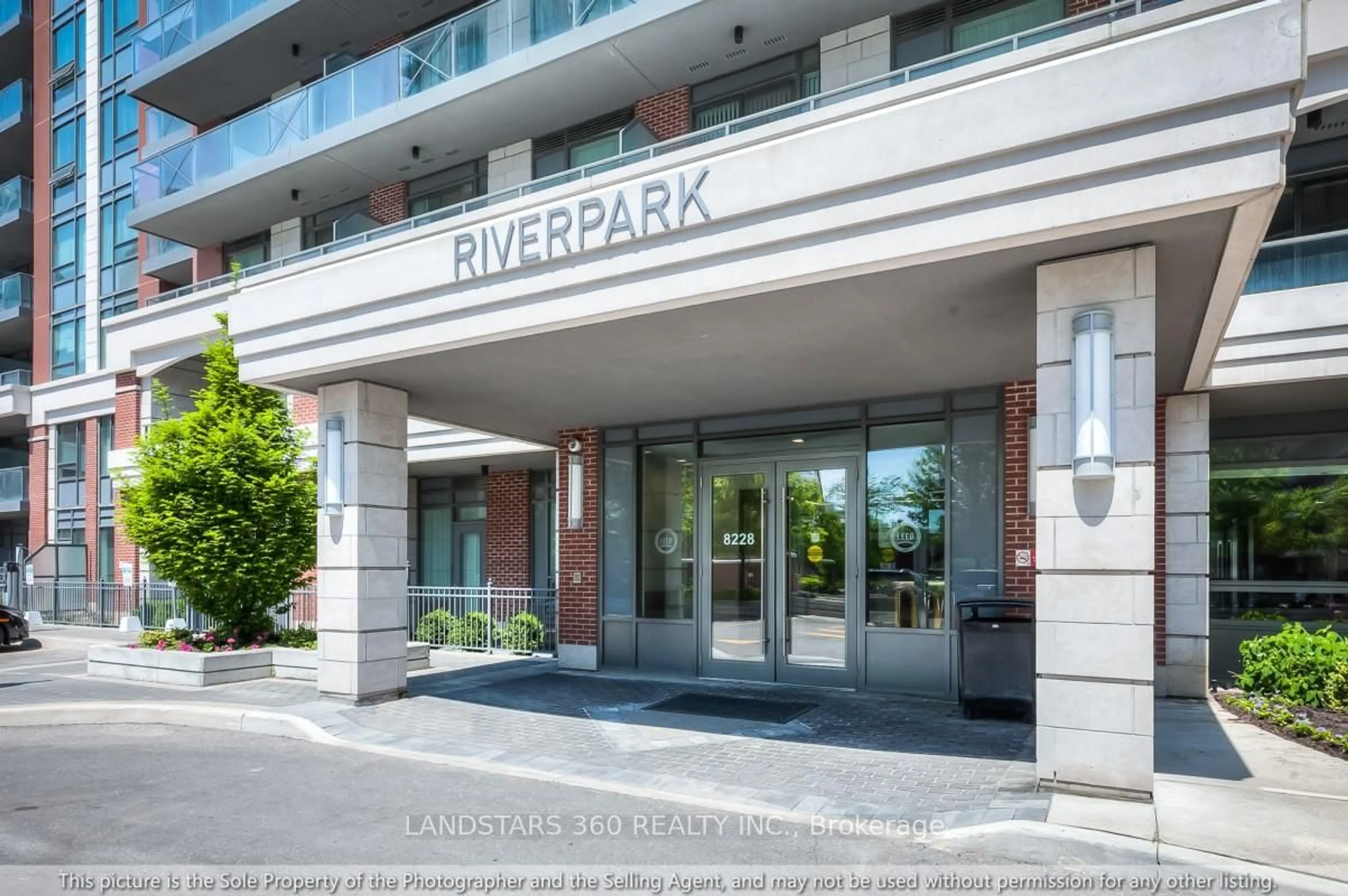 Indoor foyer for 8228 Birchmount Rd #529, Markham Ontario L3R 1A6