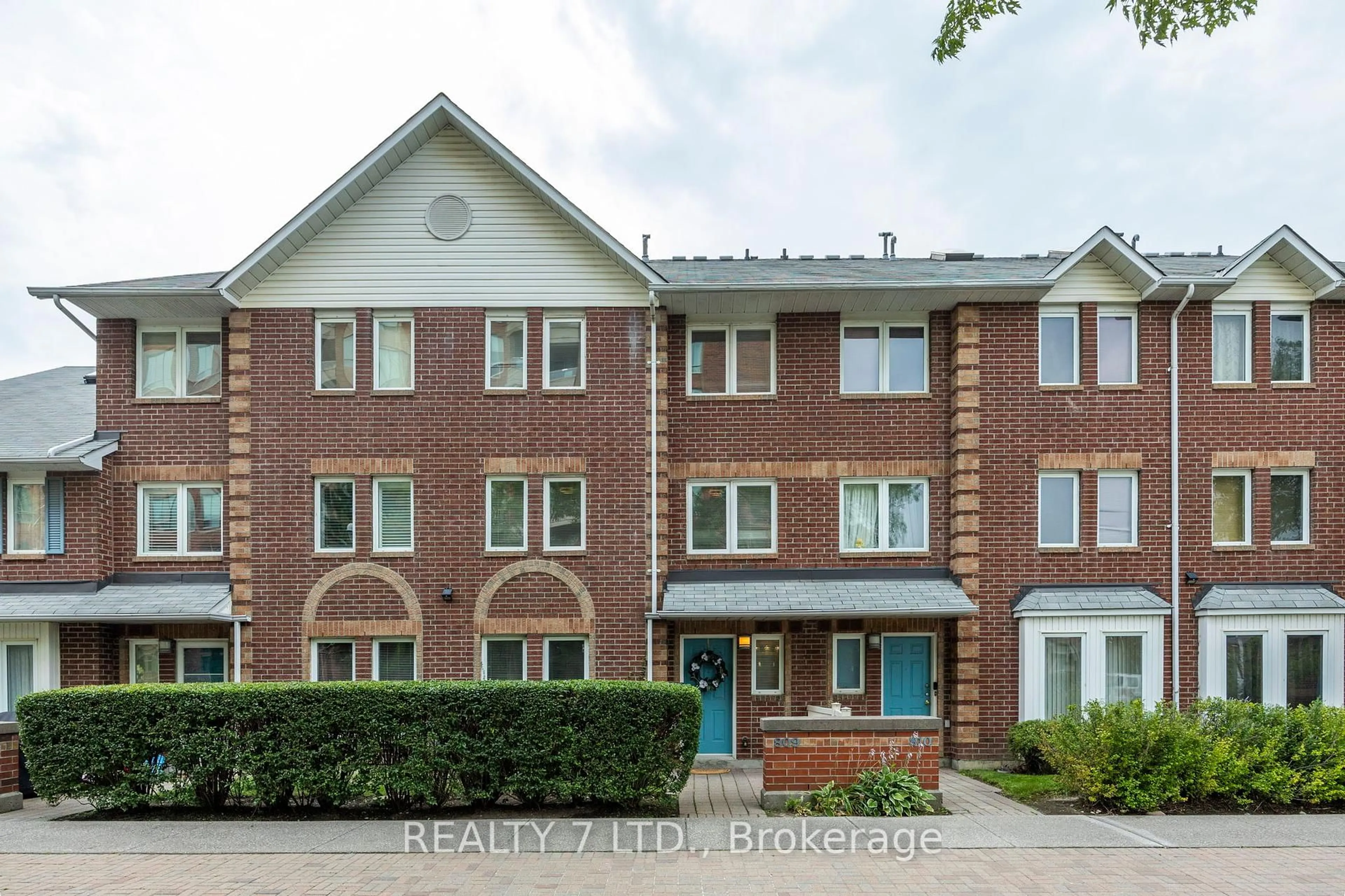 Home with brick exterior material, street for 900 Steeles Ave #809, Vaughan Ontario L4J 8C2