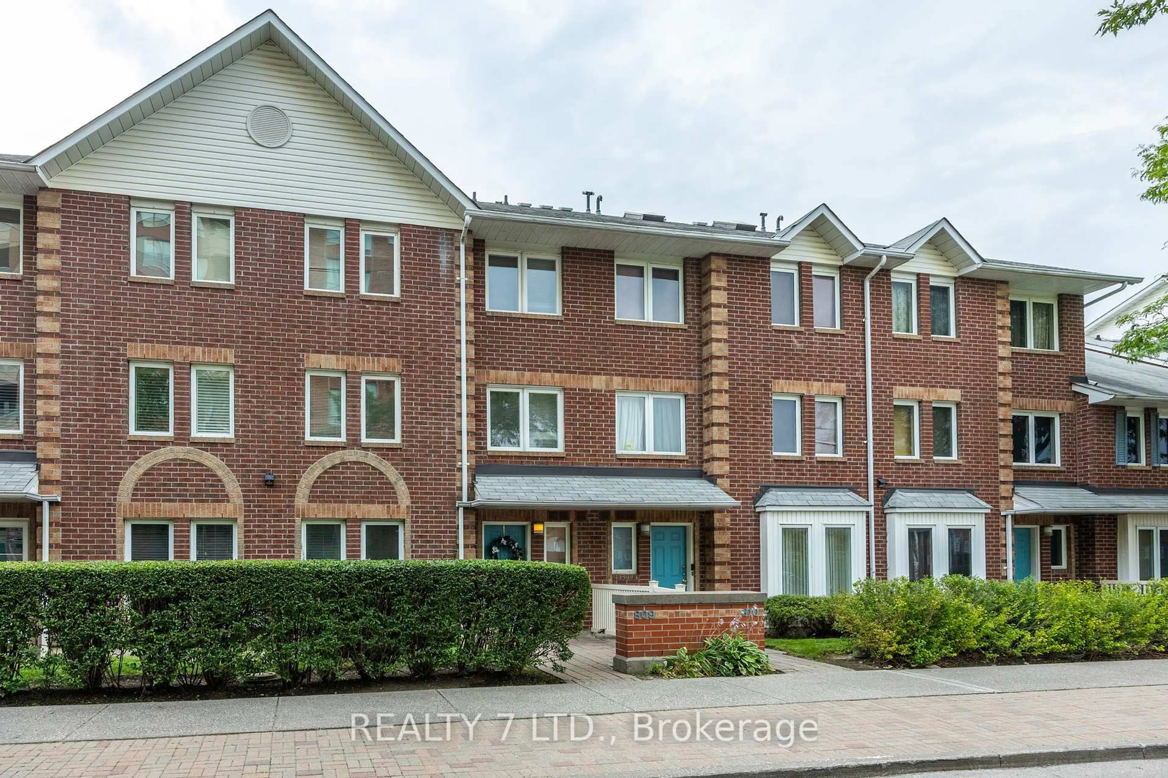 Home with brick exterior material, street for 900 Steeles Ave #809, Vaughan Ontario L4J 8C2