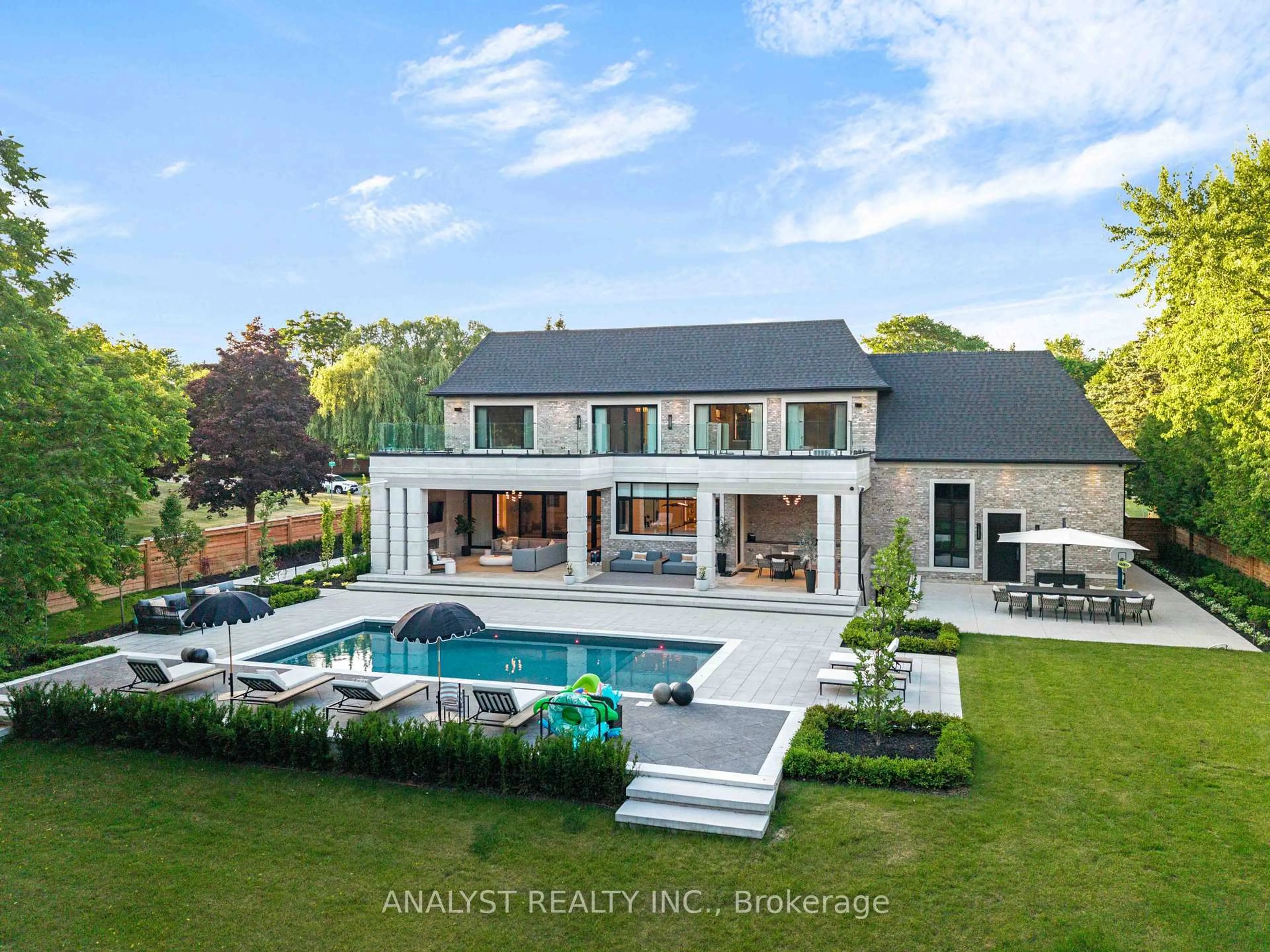 A pic from outside/outdoor area/front of a property/back of a property/a pic from drone, water/lake/river/ocean view for 81 Ellis Ave, King Ontario L0G 1N0