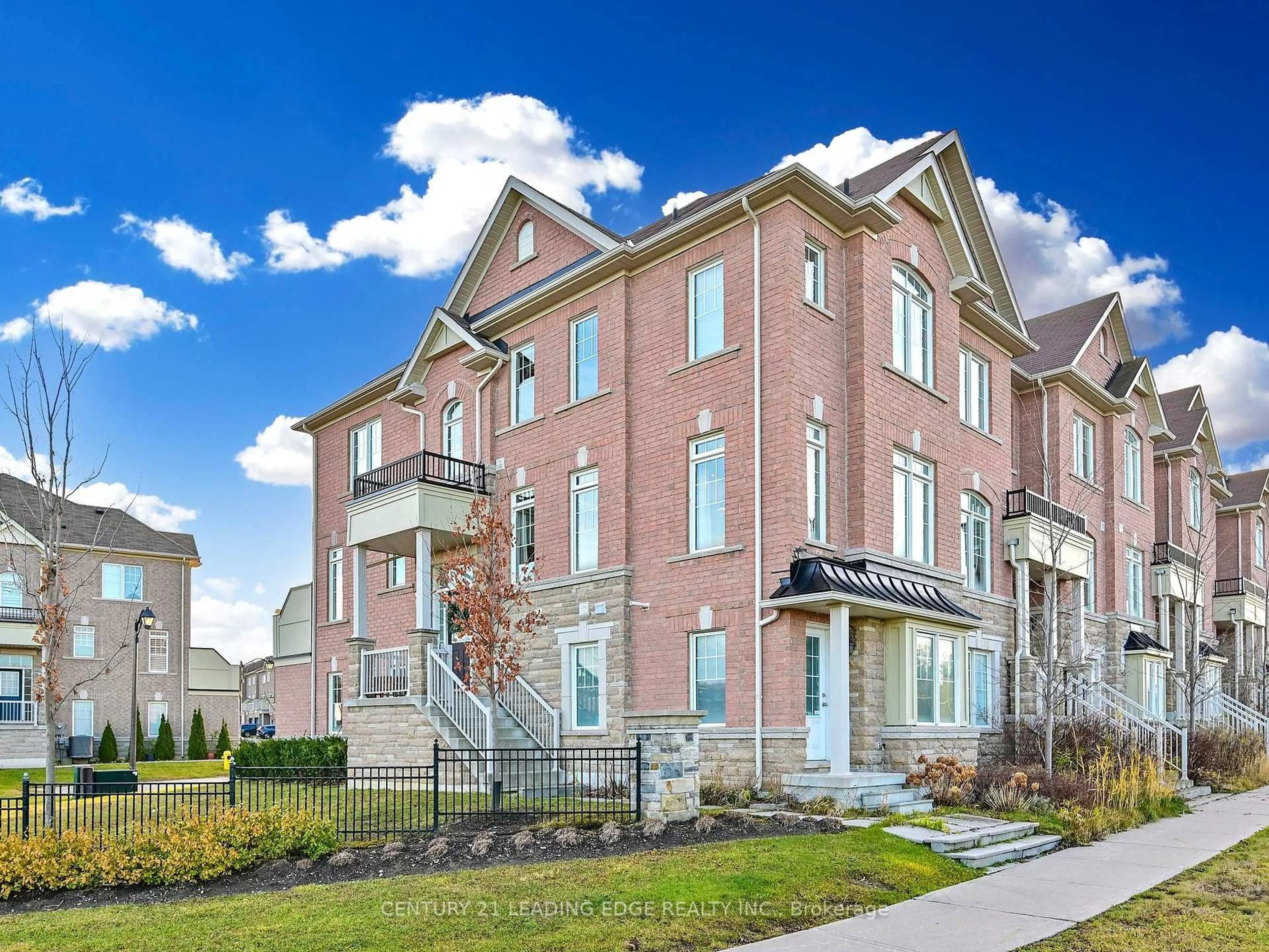 Home with brick exterior material, street for 11 Dundas Way, Markham Ontario L6E 0R7