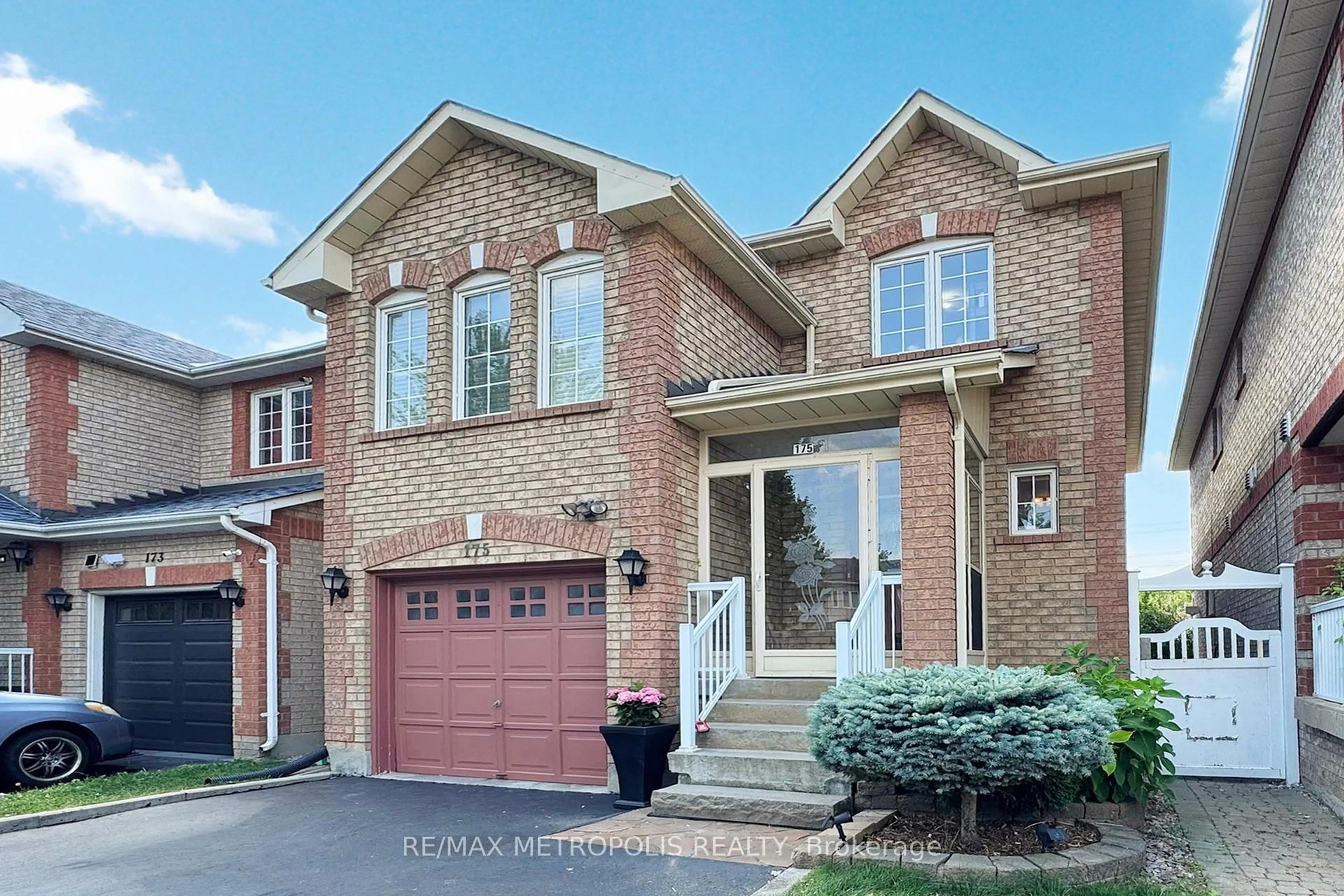 Home with brick exterior material, street for 175 Roxbury St, Markham Ontario L3S 3T5