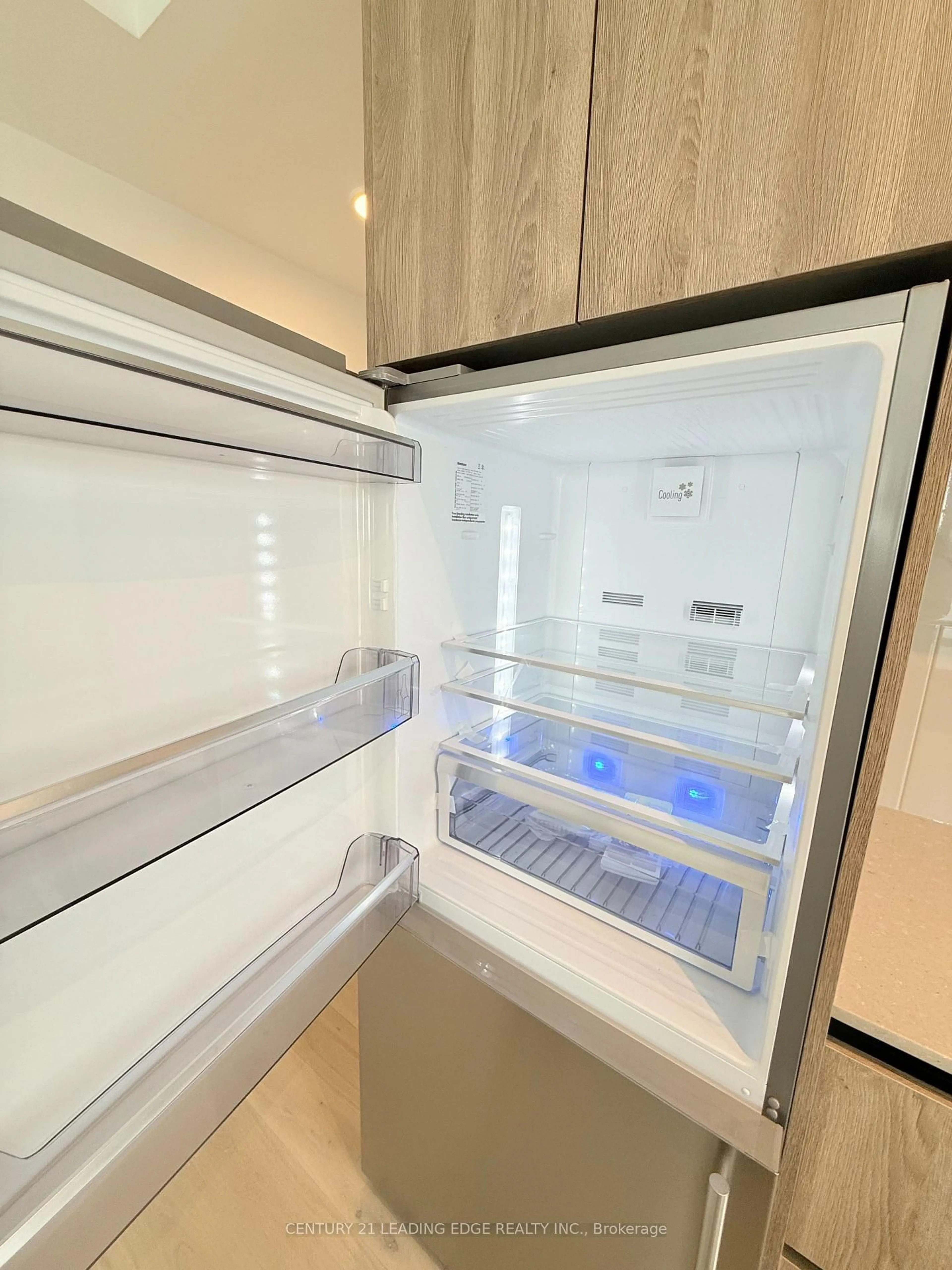 Standard kitchen, unknown for 8 Beverley Glen Blvd #909, Vaughan Ontario L4J 0L5