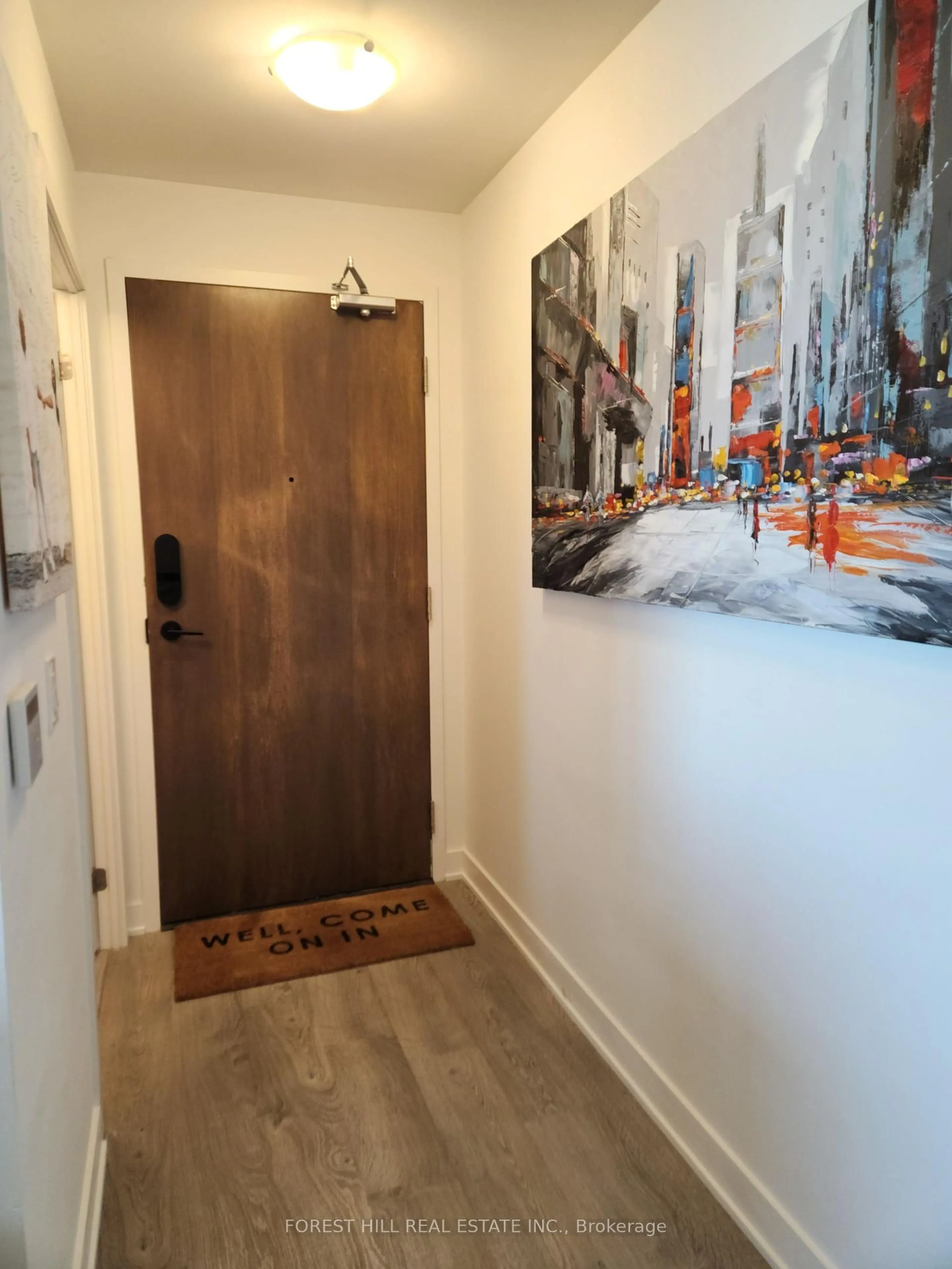 Indoor entryway for 120 Eagle Rock Way #205, Vaughan Ontario L6A 5C2