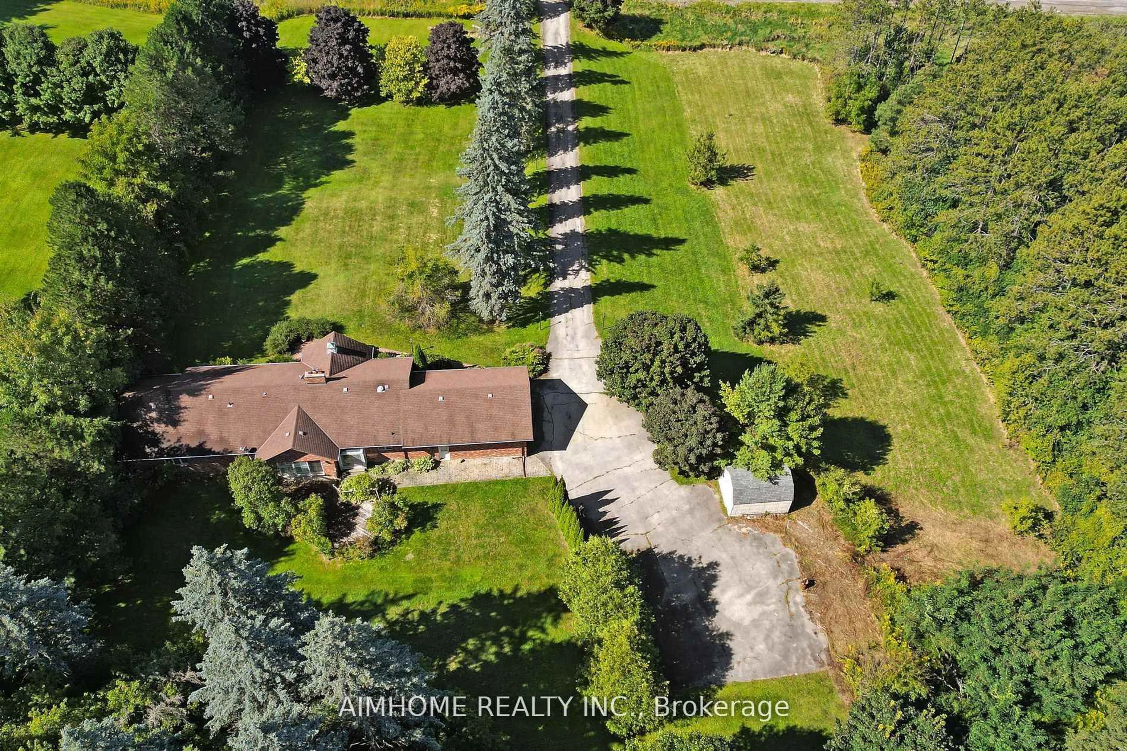 A pic from outside/outdoor area/front of a property/back of a property/a pic from drone, street for 12301 Keele St, Vaughan Ontario L6A 2B3