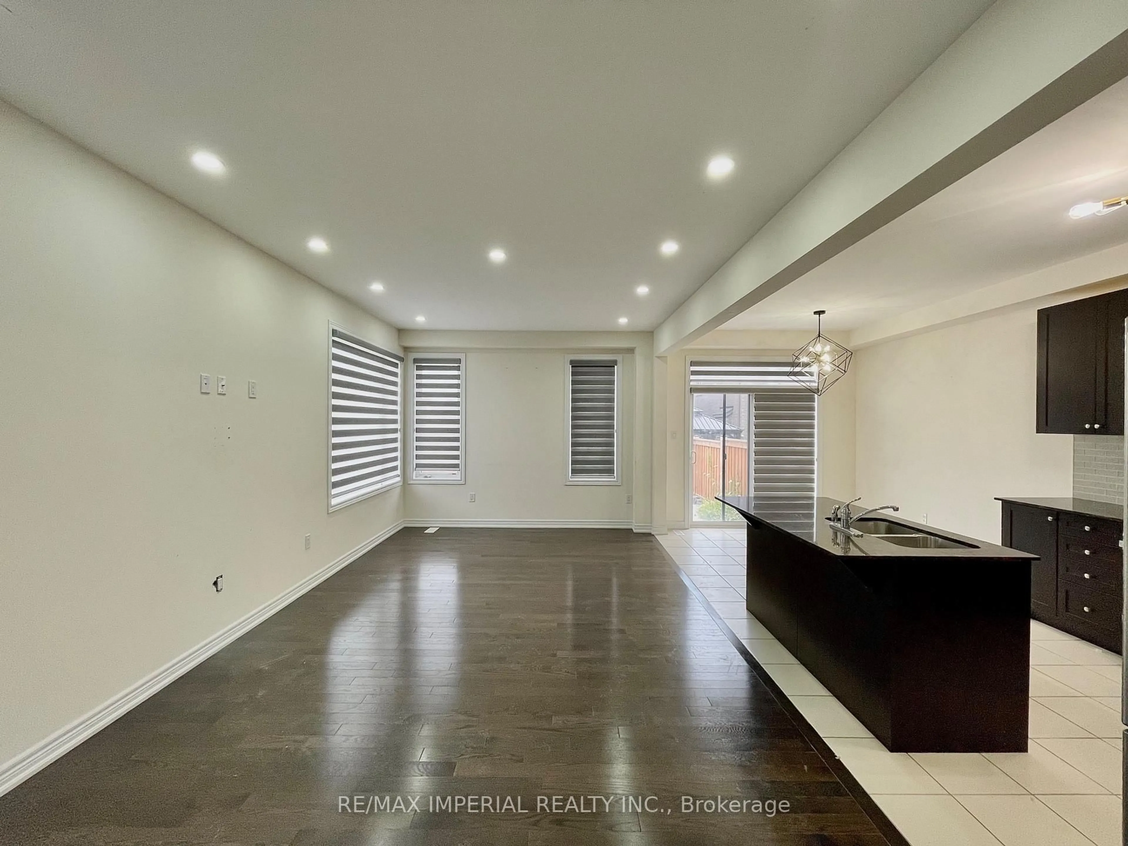 Unknown for 125 Wesmina Ave, Whitchurch-Stouffville Ontario L4A 4W5