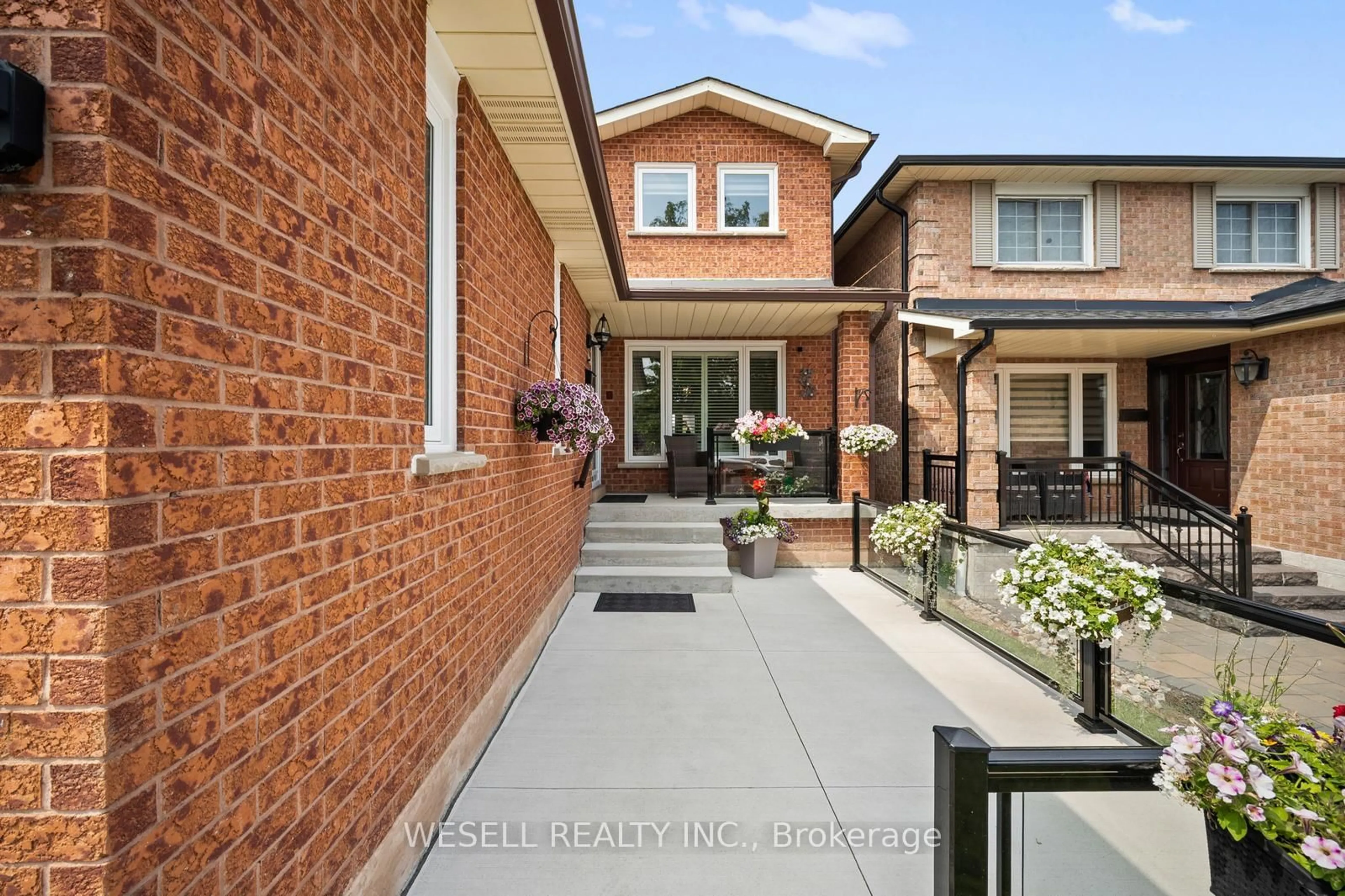 Home with brick exterior material, street for 26 Janus Pl, Vaughan Ontario L4L 3V1