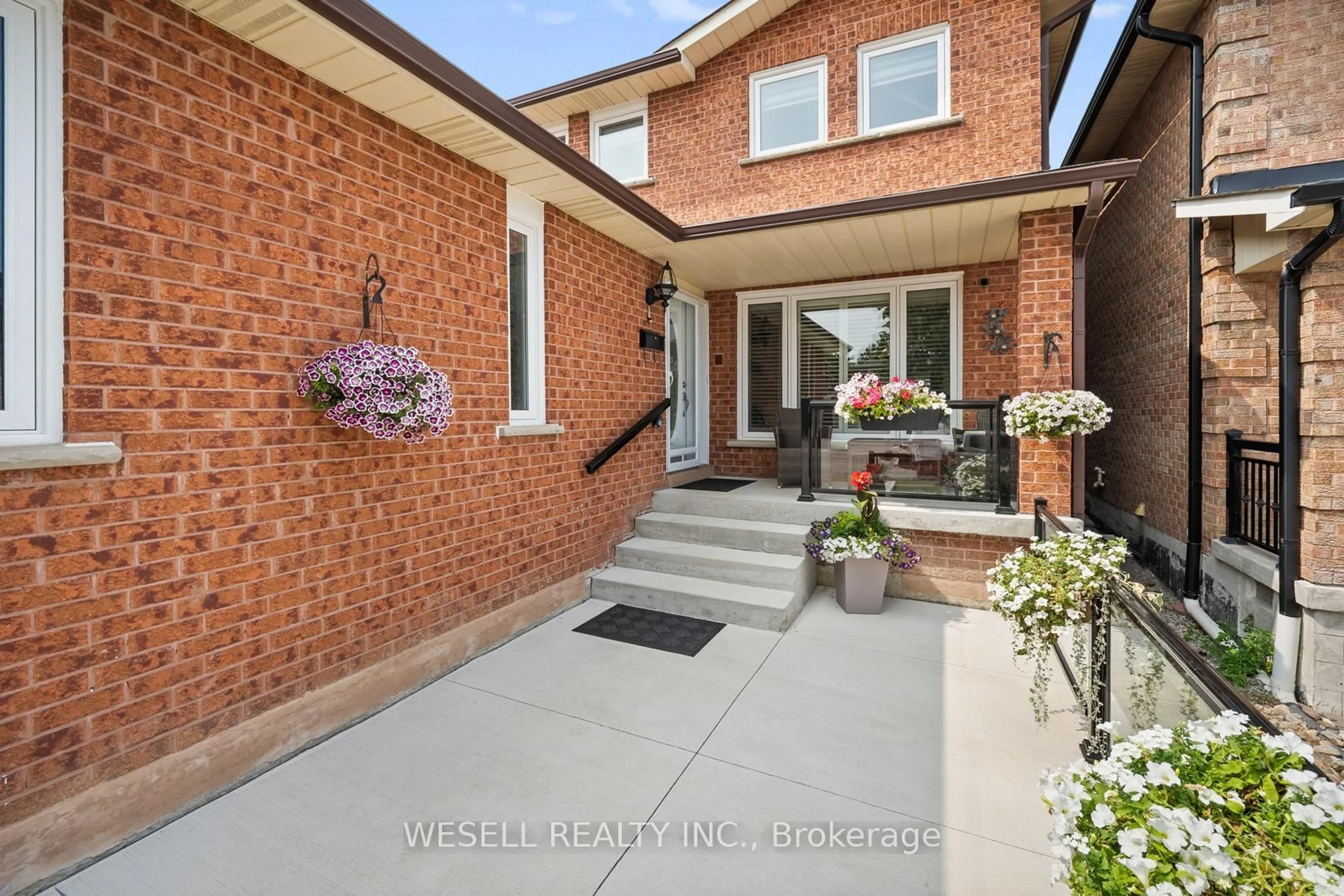Home with brick exterior material, street for 26 Janus Pl, Vaughan Ontario L4L 3V1