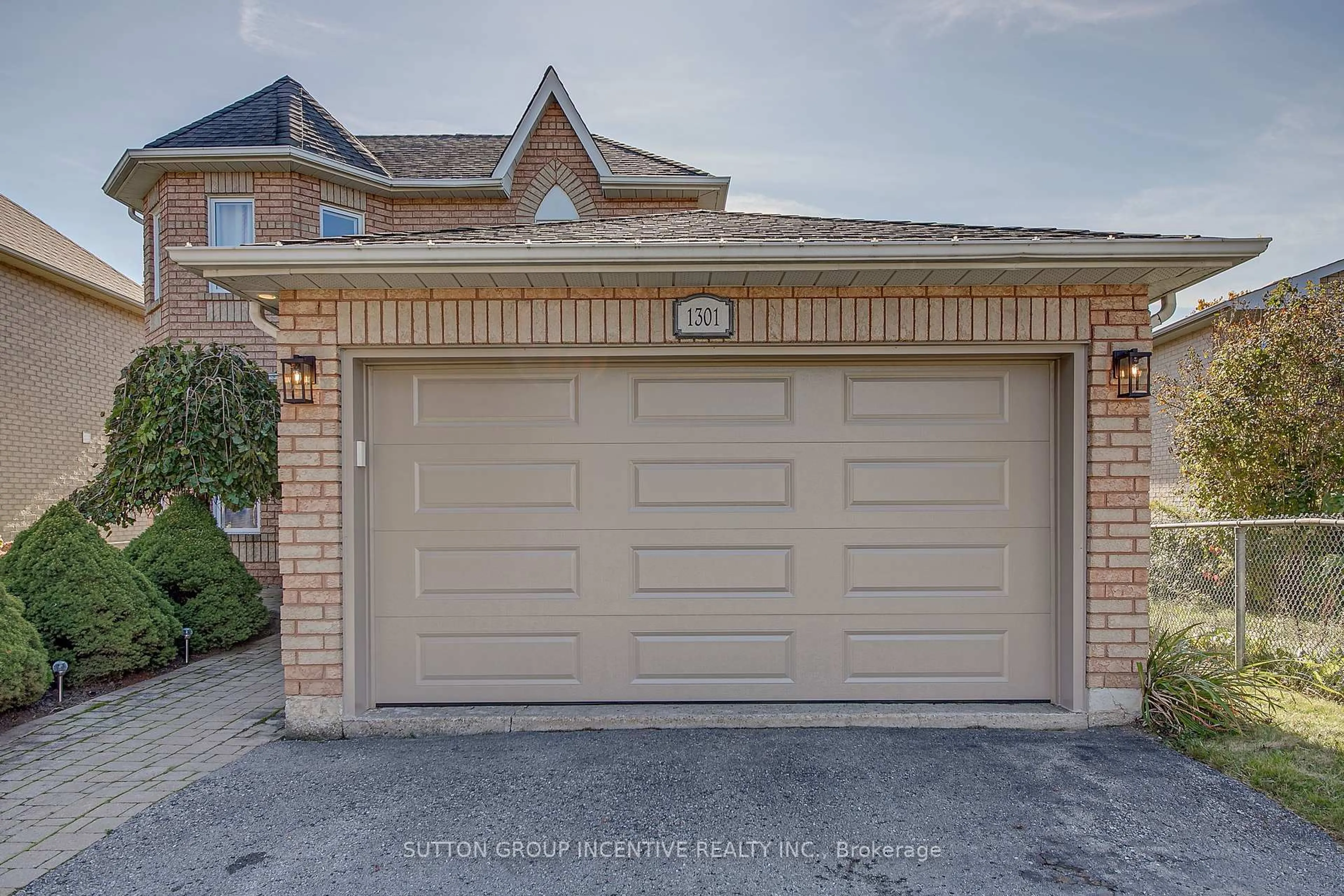 Unknown for 1301 Forest St, Innisfil Ontario L9S 1Z7