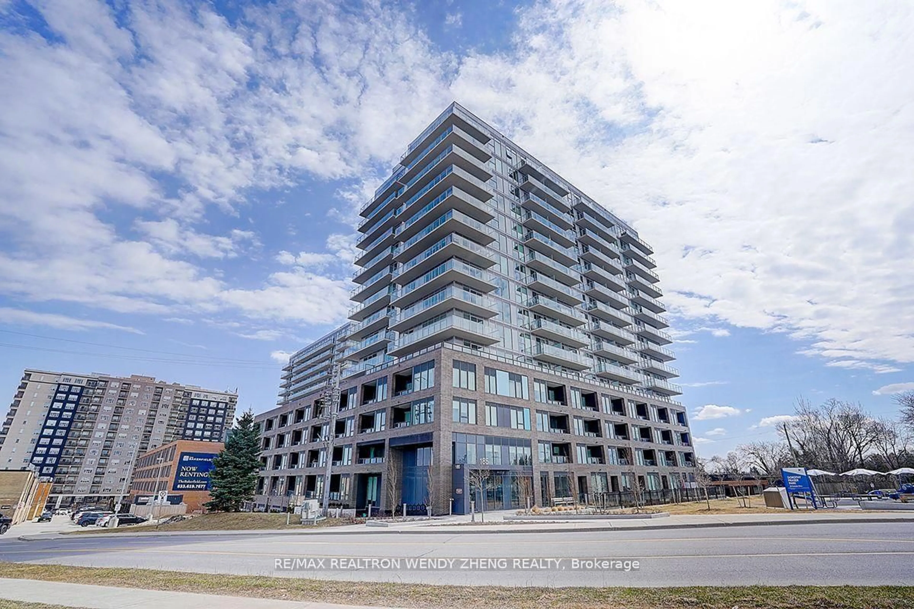 Unknown for 185 Deerfield Rd #1201, Newmarket Ontario L3Y 0G7
