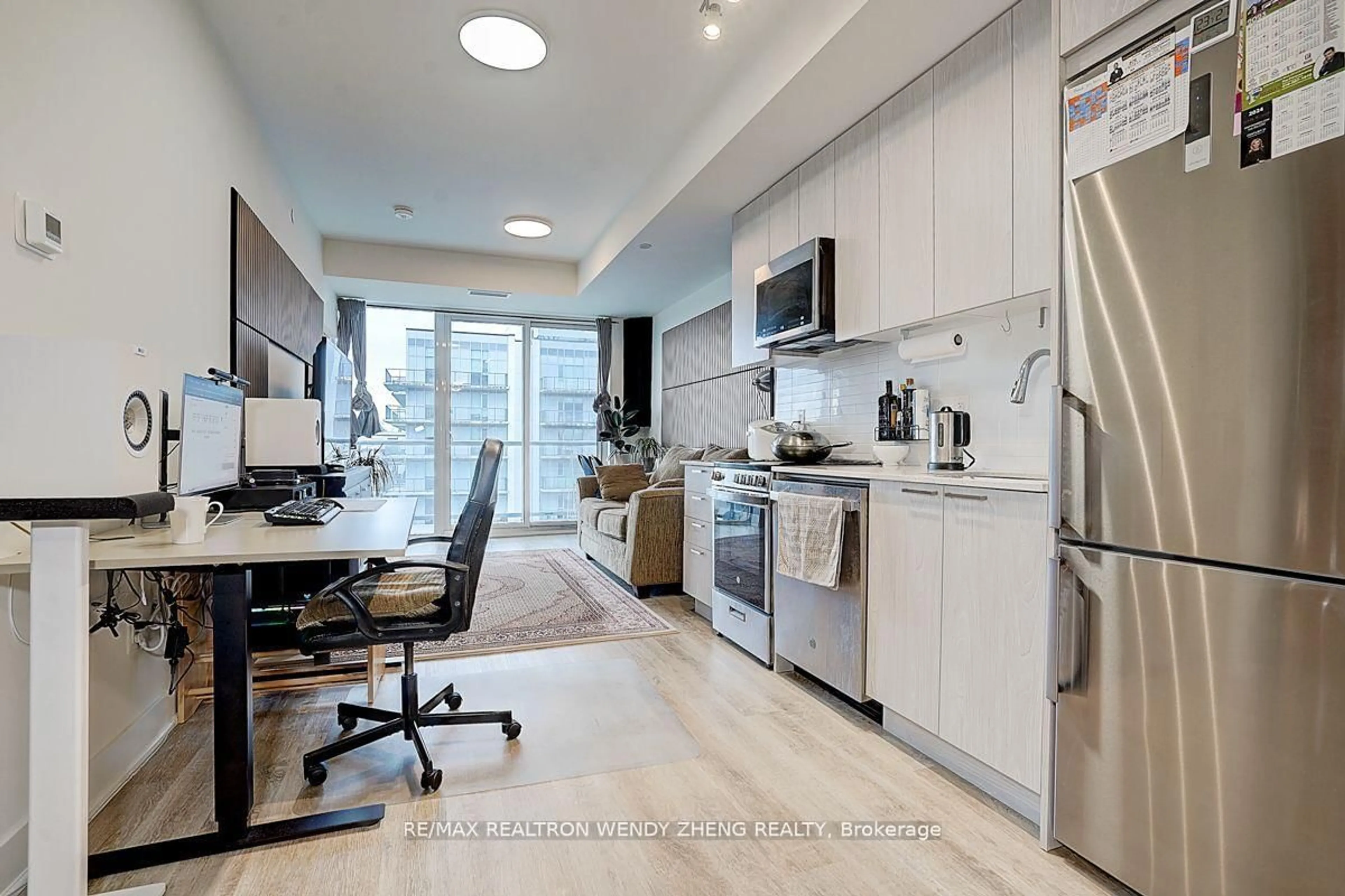 Open concept kitchen, unknown for 185 Deerfield Rd #1201, Newmarket Ontario L3Y 0G7