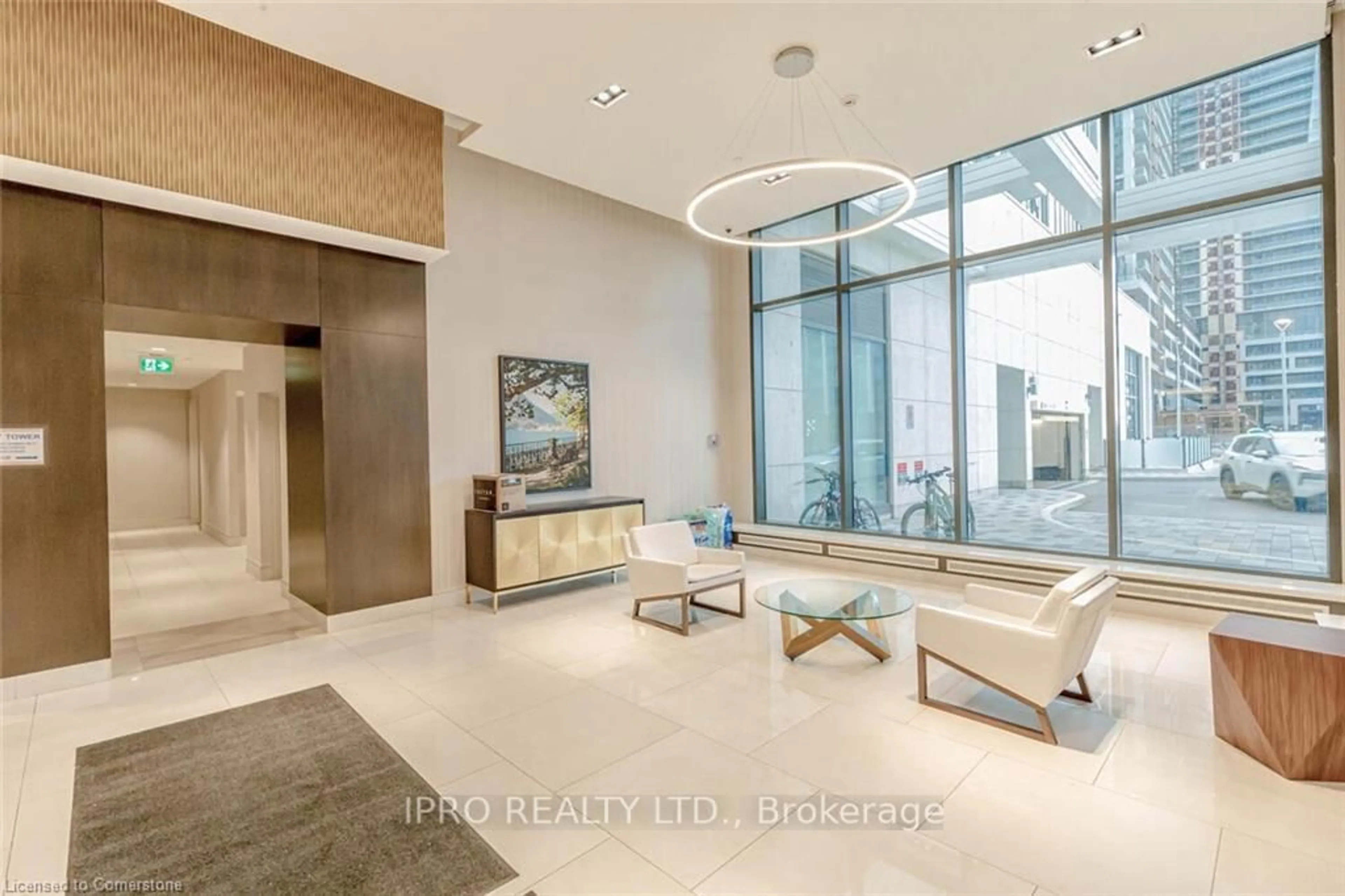 Indoor foyer for 9000 Jane St #606, Vaughan Ontario L4K 0M6