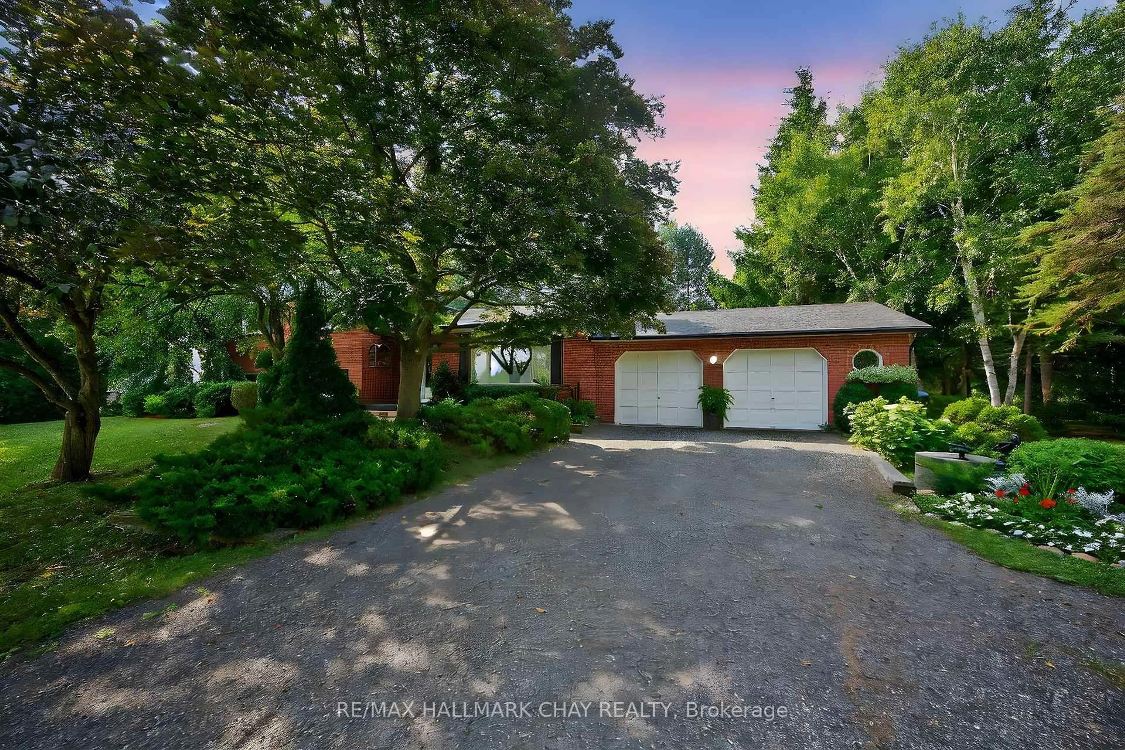 A pic from outside/outdoor area/front of a property/back of a property/a pic from drone, street for 5205 5th Line, New Tecumseth Ontario L0G 1W0