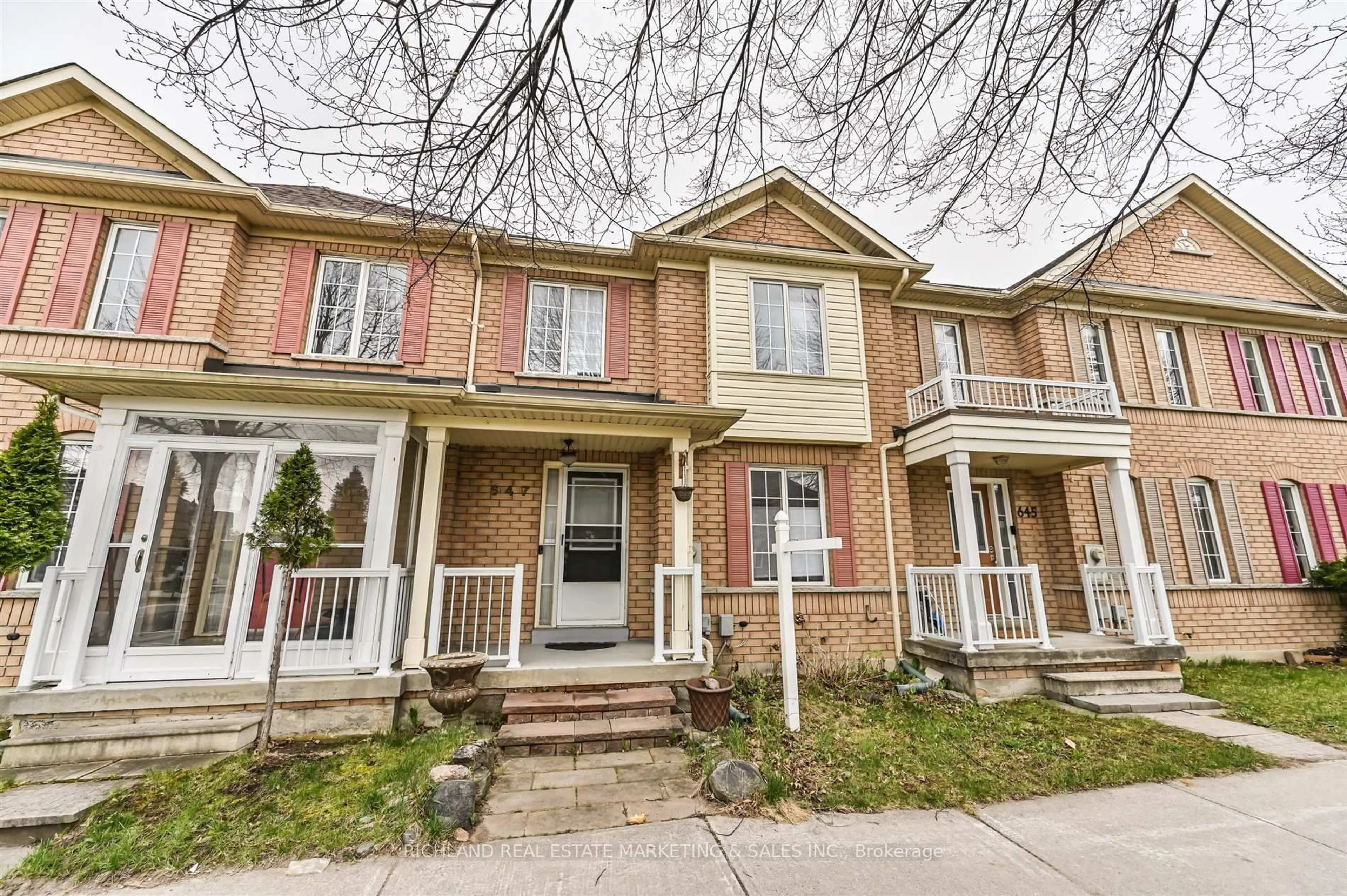 Home with brick exterior material, street for 647 South Unionville Ave, Markham Ontario L3R 4W6