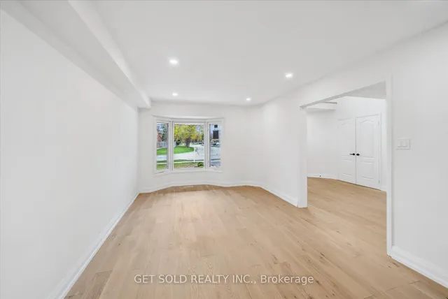 27 Edenbridge Dr, Vaughan 5