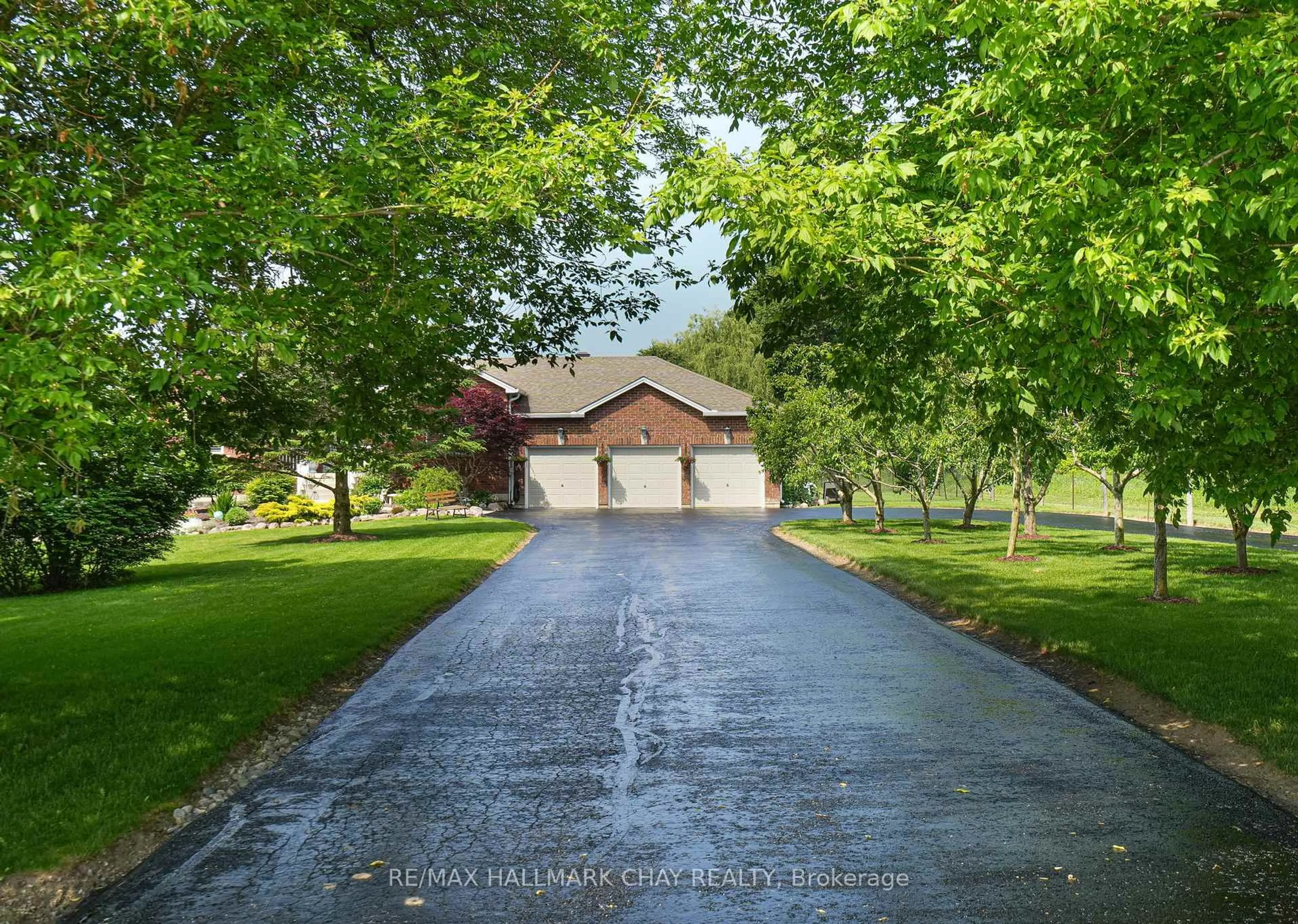 A pic from outside/outdoor area/front of a property/back of a property/a pic from drone, unknown for 7558 Concession Road 2 Rd, Adjala-Tosorontio Ontario L0M 1M0