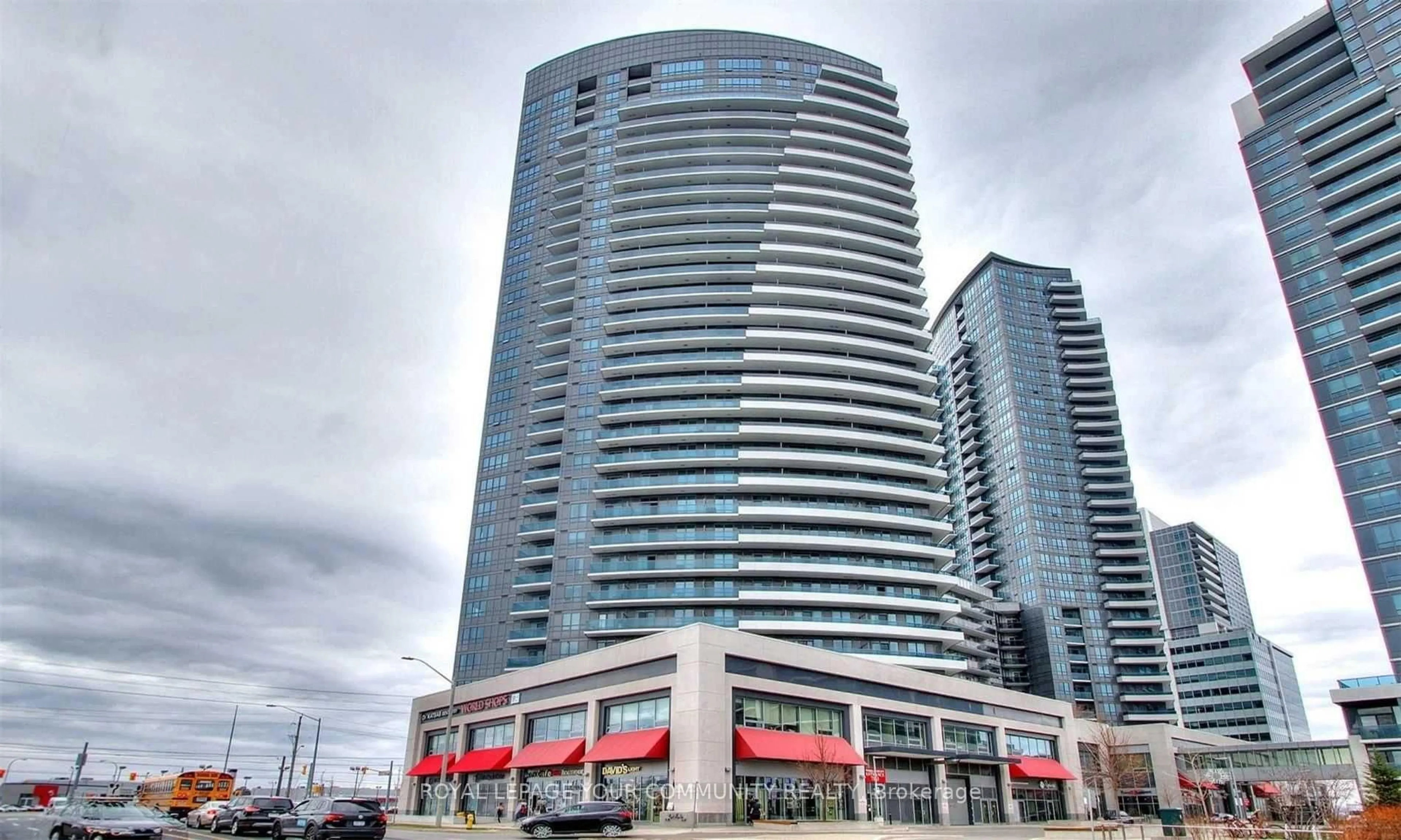 Indoor foyer for 7161 Yonge St #2426, Markham Ontario L3T 0C8