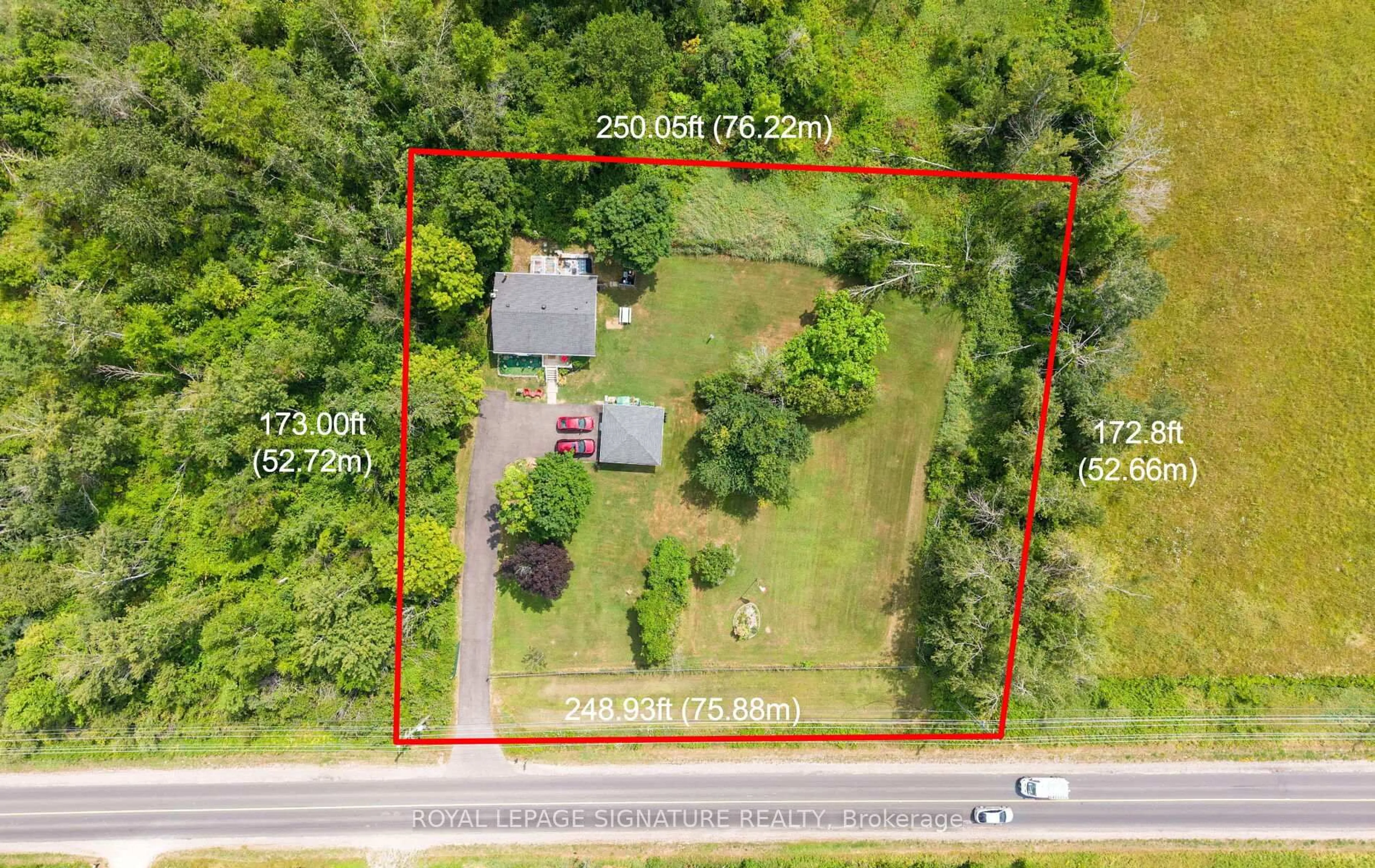 A pic from outside/outdoor area/front of a property/back of a property/a pic from drone, street for 1359 10th Line, Innisfil Ontario L9S 3N5