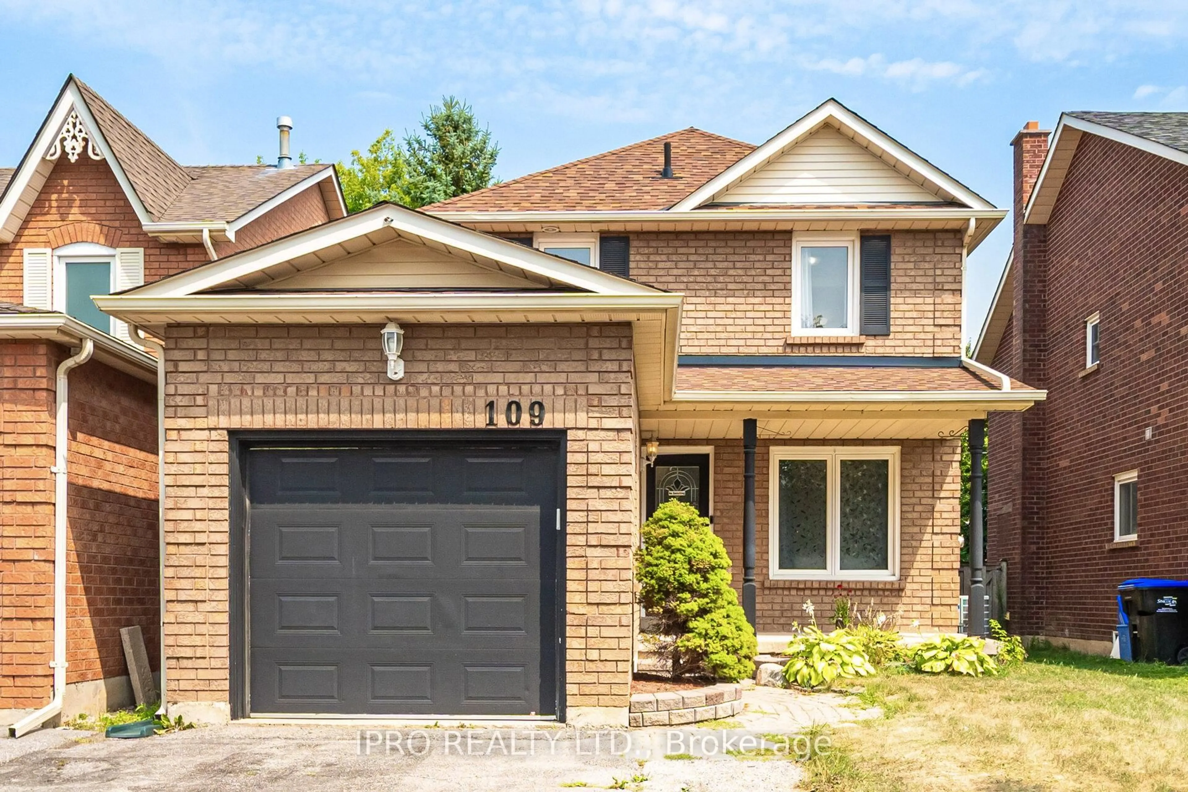 Home with brick exterior material, street for 109 Heydon Ave, New Tecumseth Ontario L9R 1N6