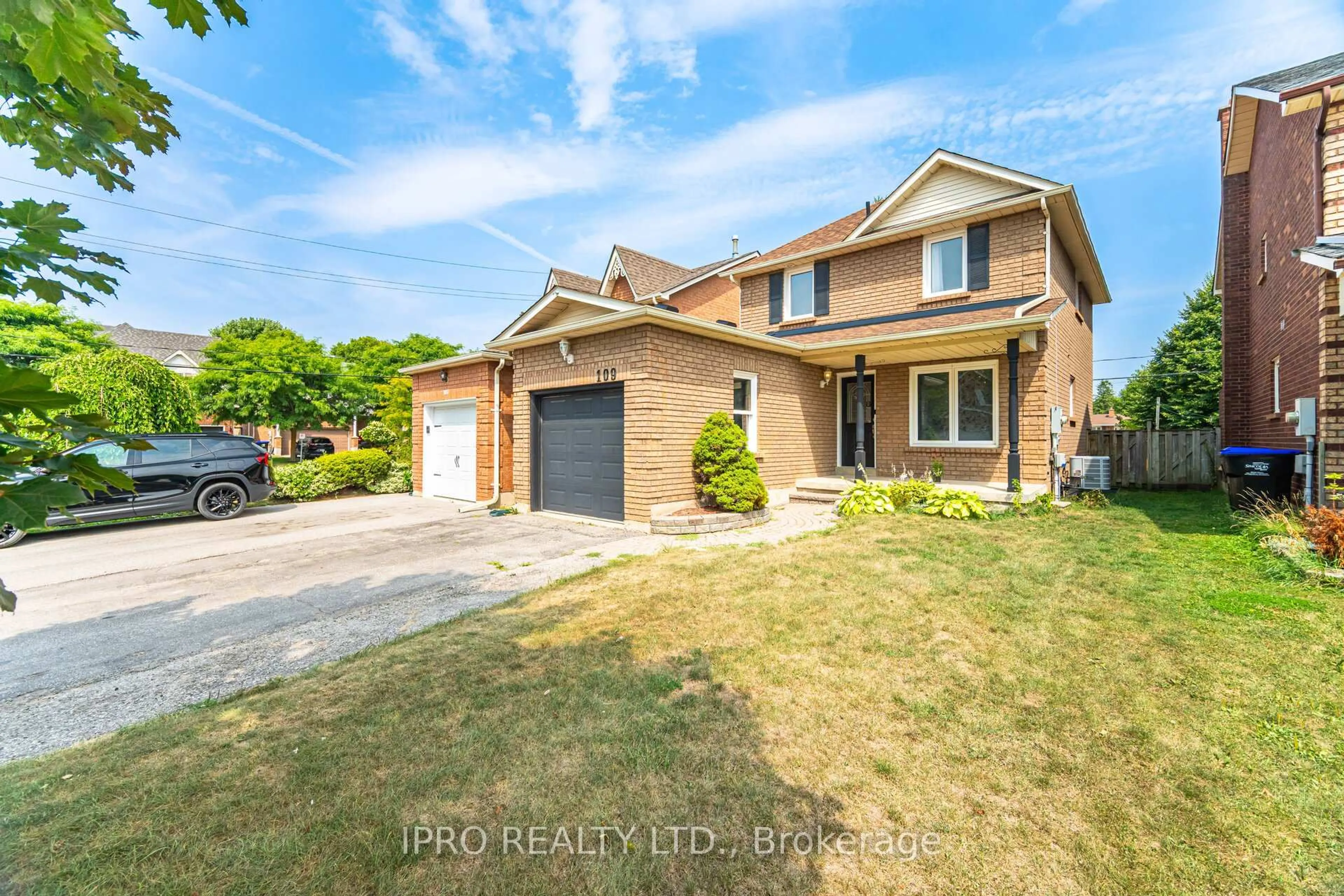 Home with brick exterior material, street for 109 Heydon Ave, New Tecumseth Ontario L9R 1N6