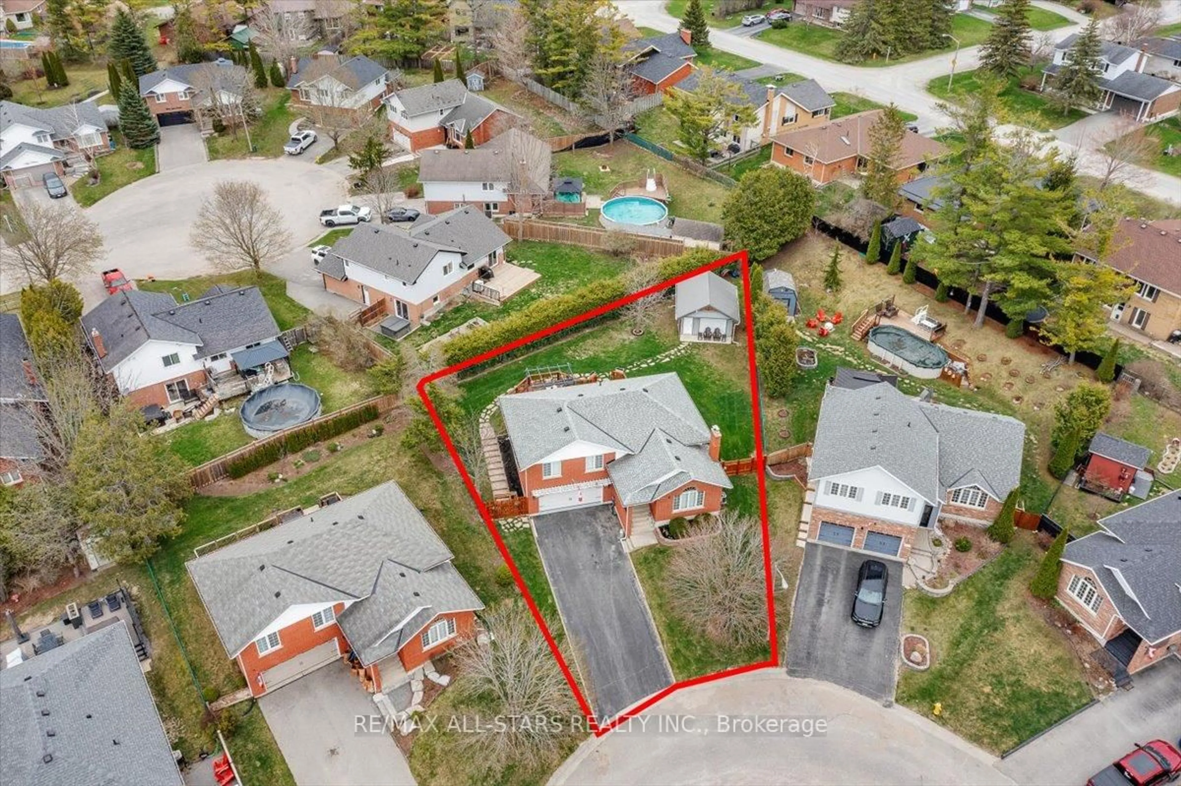 A pic from outside/outdoor area/front of a property/back of a property/a pic from drone, street for 12 David Cres, Brock Ontario L0E 1E0
