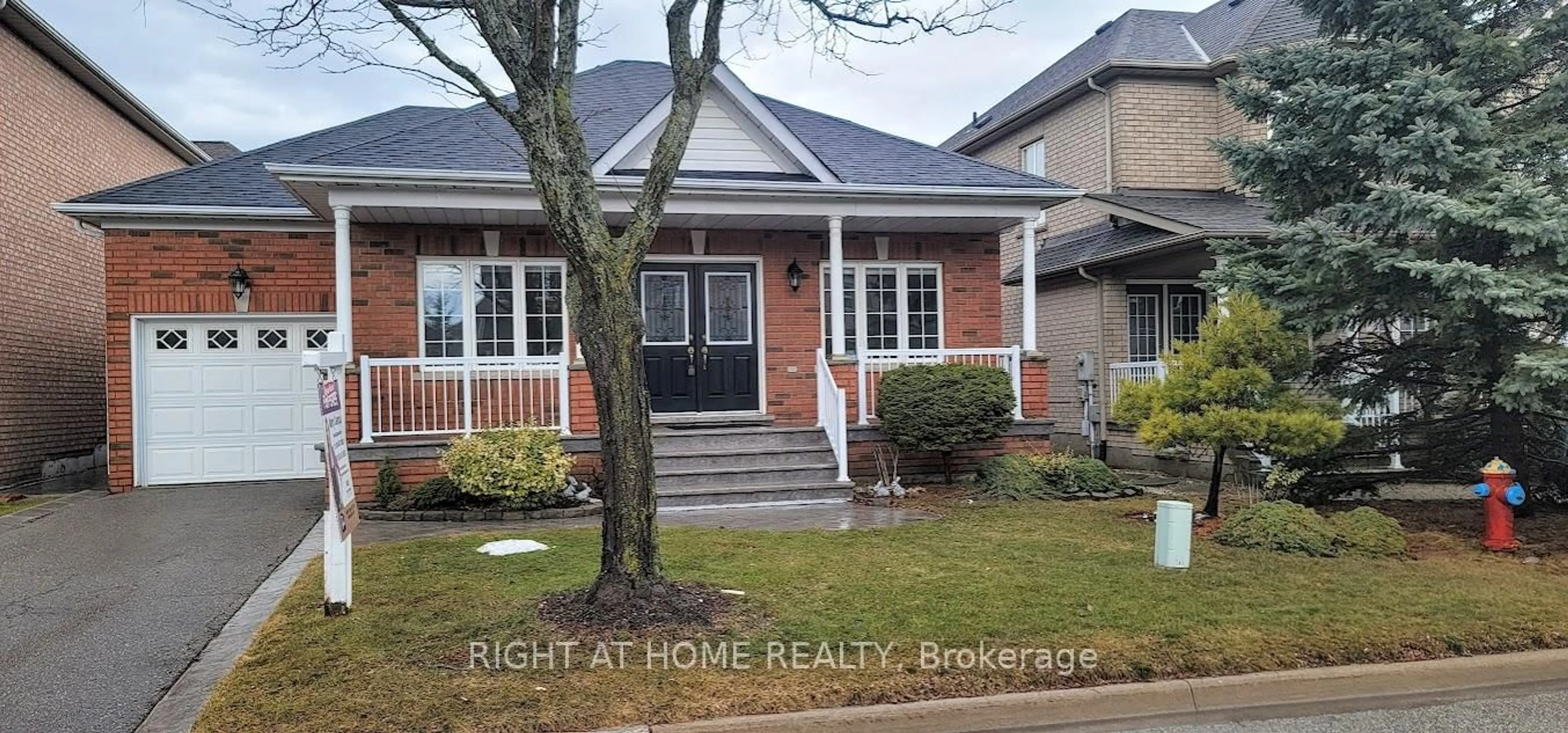 Home with brick exterior material, street for 61 Palisade Cres, Richmond Hill Ontario L4S 2H9