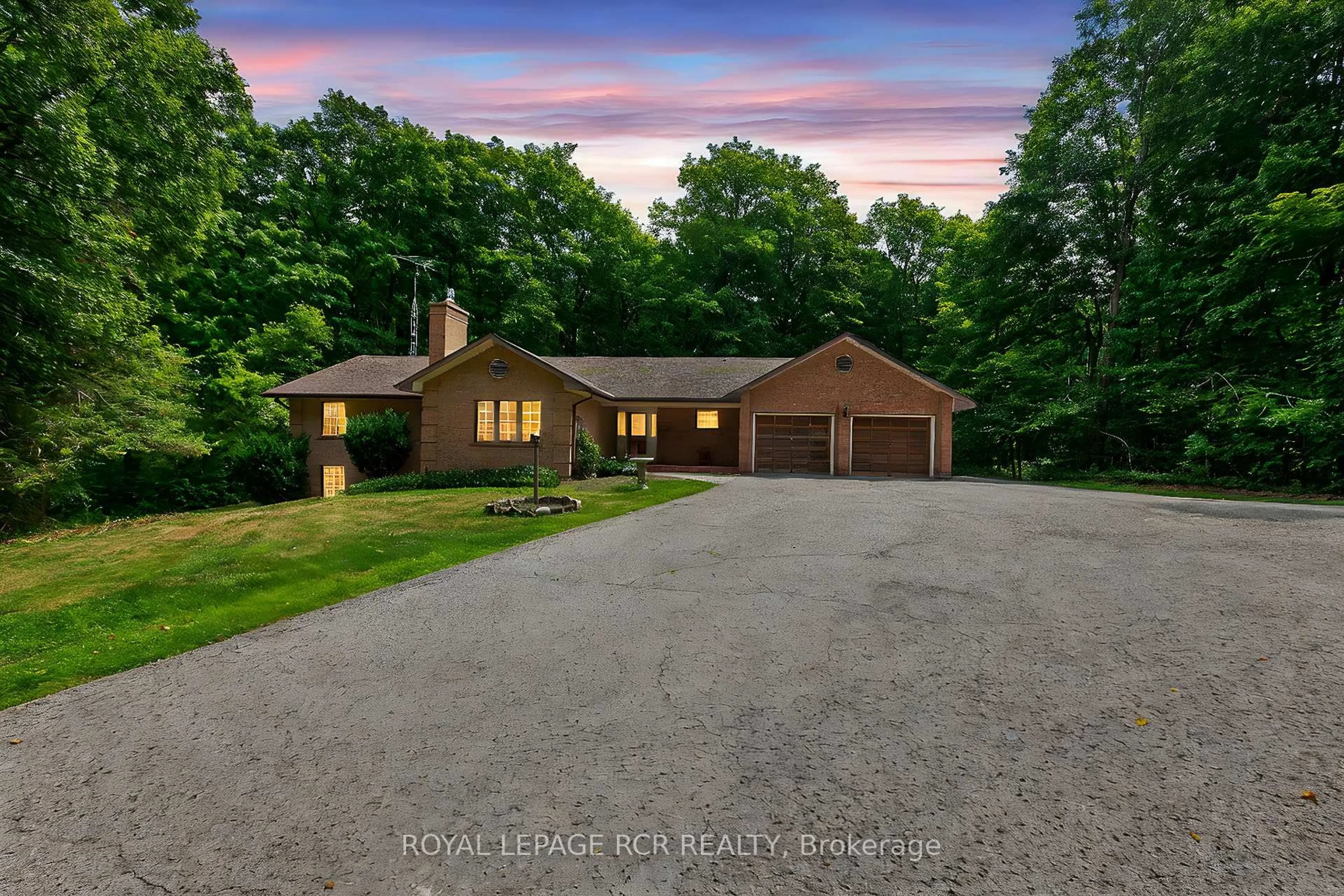A pic from outside/outdoor area/front of a property/back of a property/a pic from drone, unknown for 391 Goodwood Rd, Uxbridge Ontario L0C 1A0