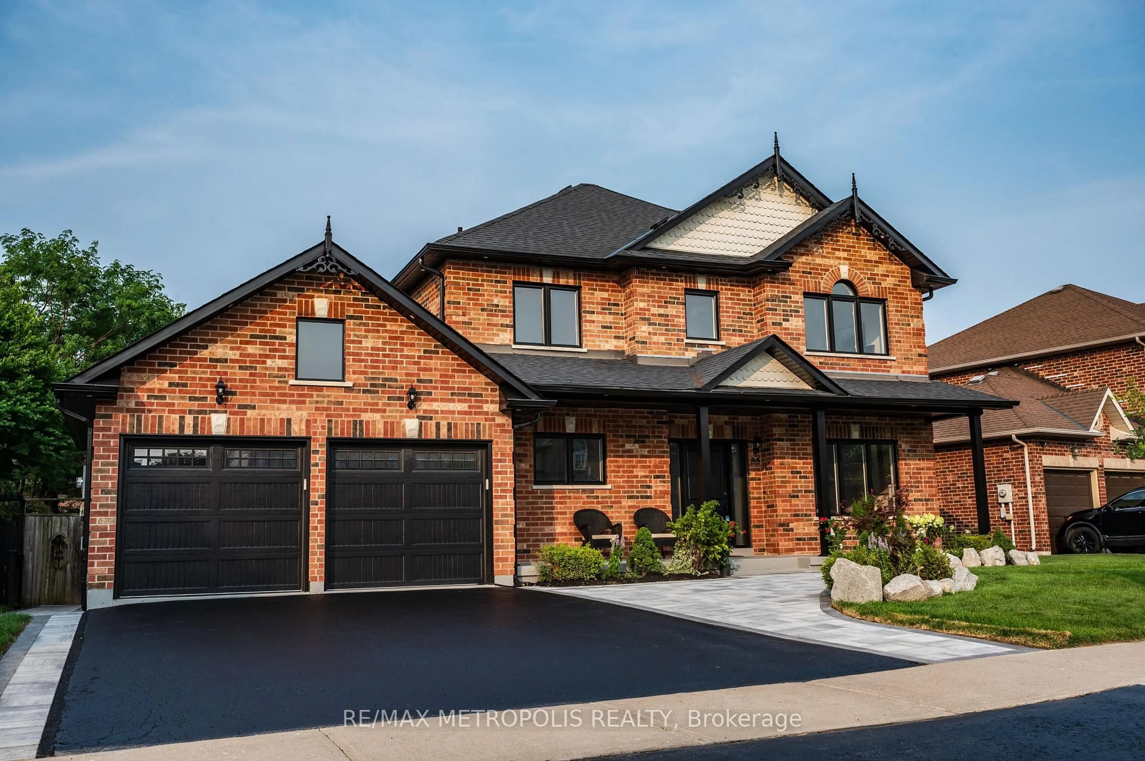 Home with brick exterior material, street for 35 Nelkydd Lane, Uxbridge Ontario L9P 1Z8