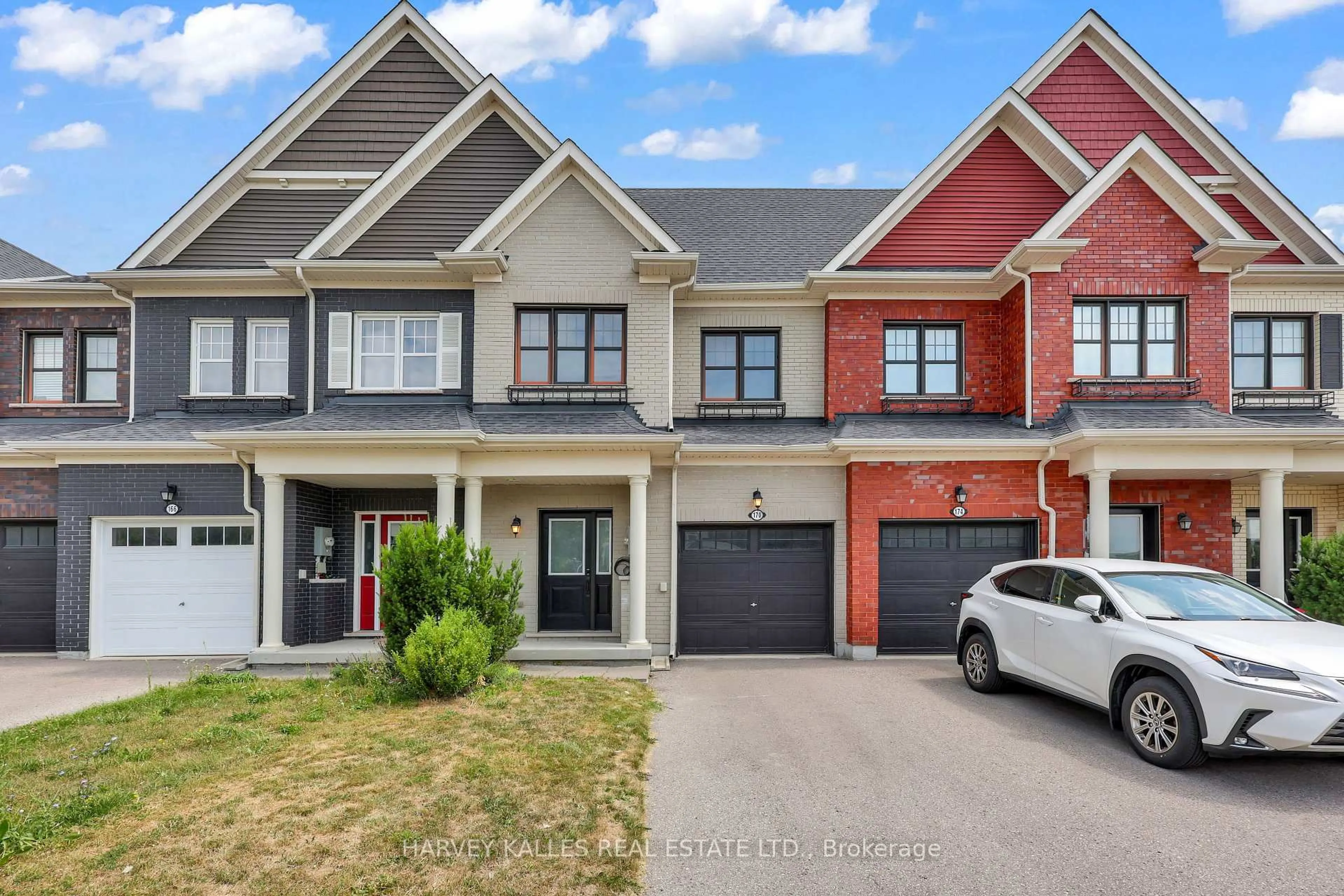 Home with brick exterior material, street for 170 Boadway Cres, Whitchurch-Stouffville Ontario L4A 1Y5