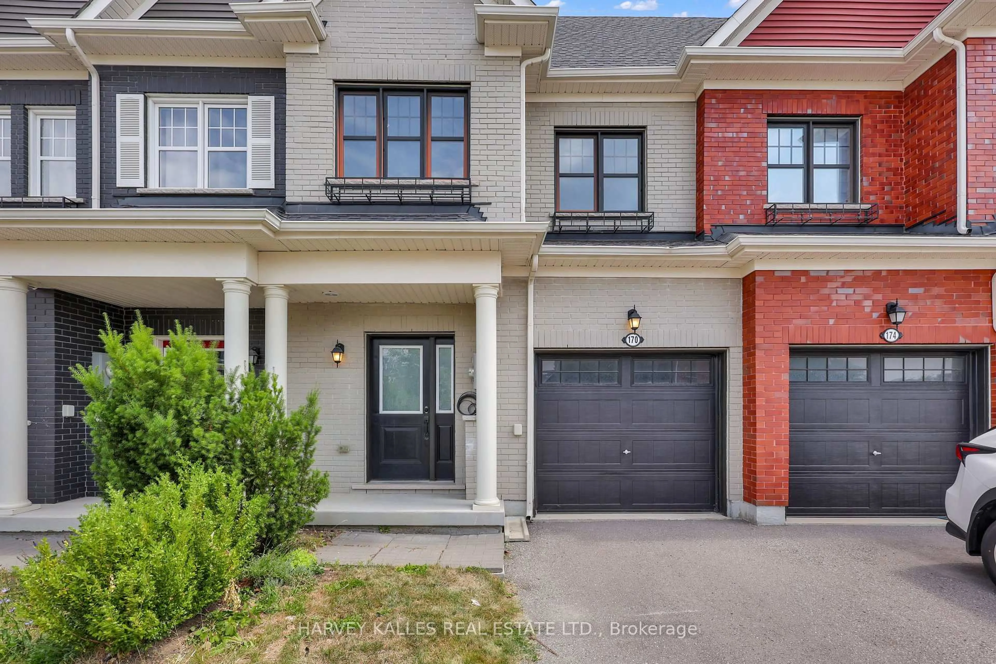 Home with brick exterior material, street for 170 Boadway Cres, Whitchurch-Stouffville Ontario L4A 1Y5