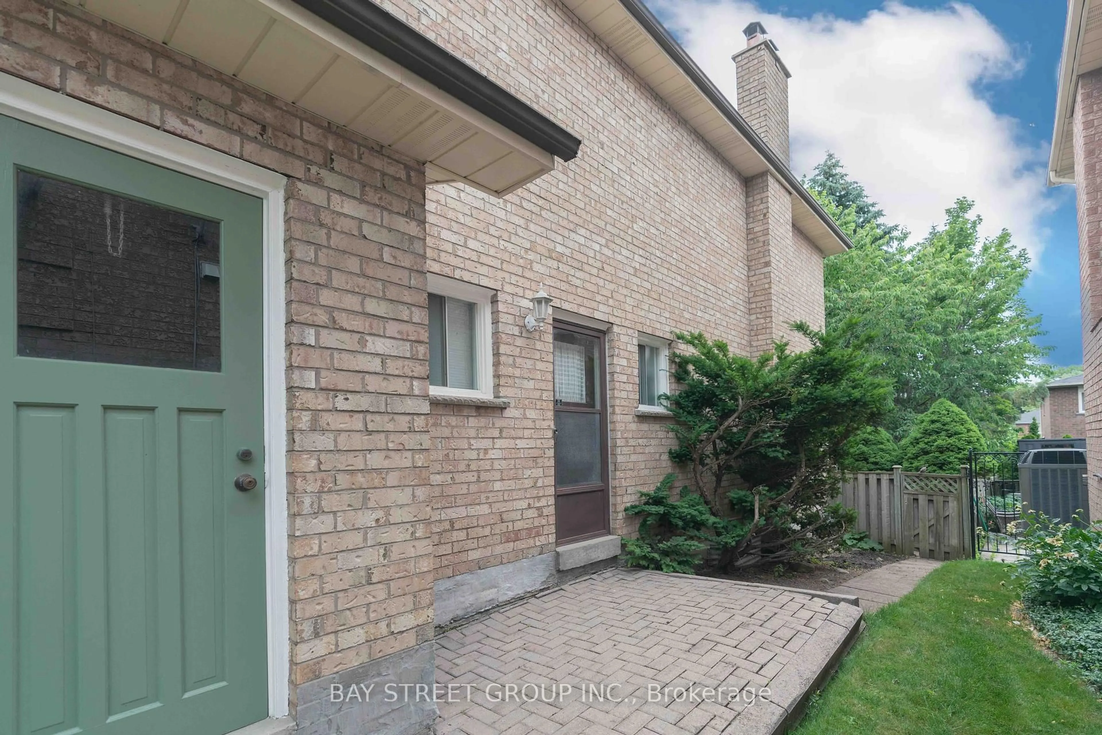 Unknown for 20 Tailor St, Markham Ontario L3P 6M8