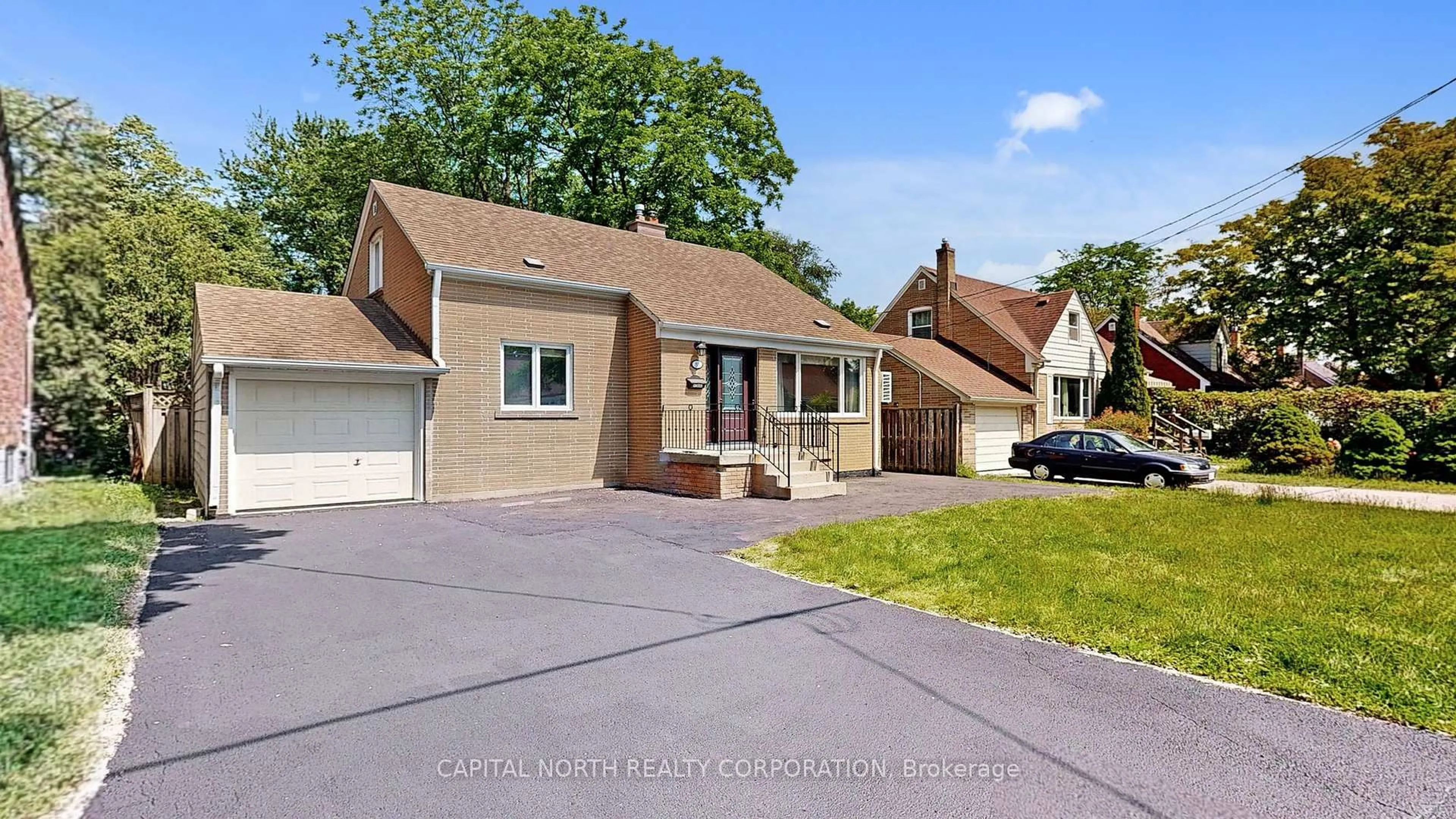Unknown for 85 Lawrence Ave, Richmond Hill Ontario L4C 1Z2