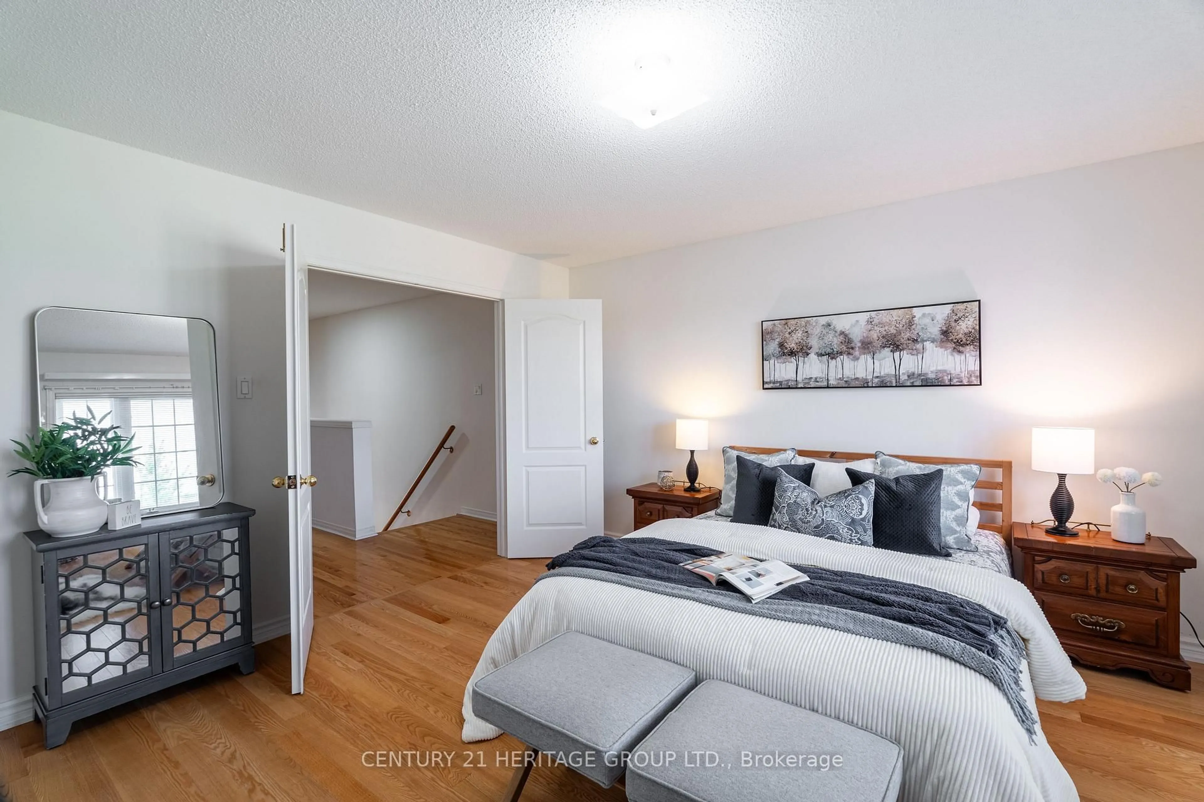 Bedroom with bed, unknown for 211 Kayla Cres, Vaughan Ontario L6A 3P3