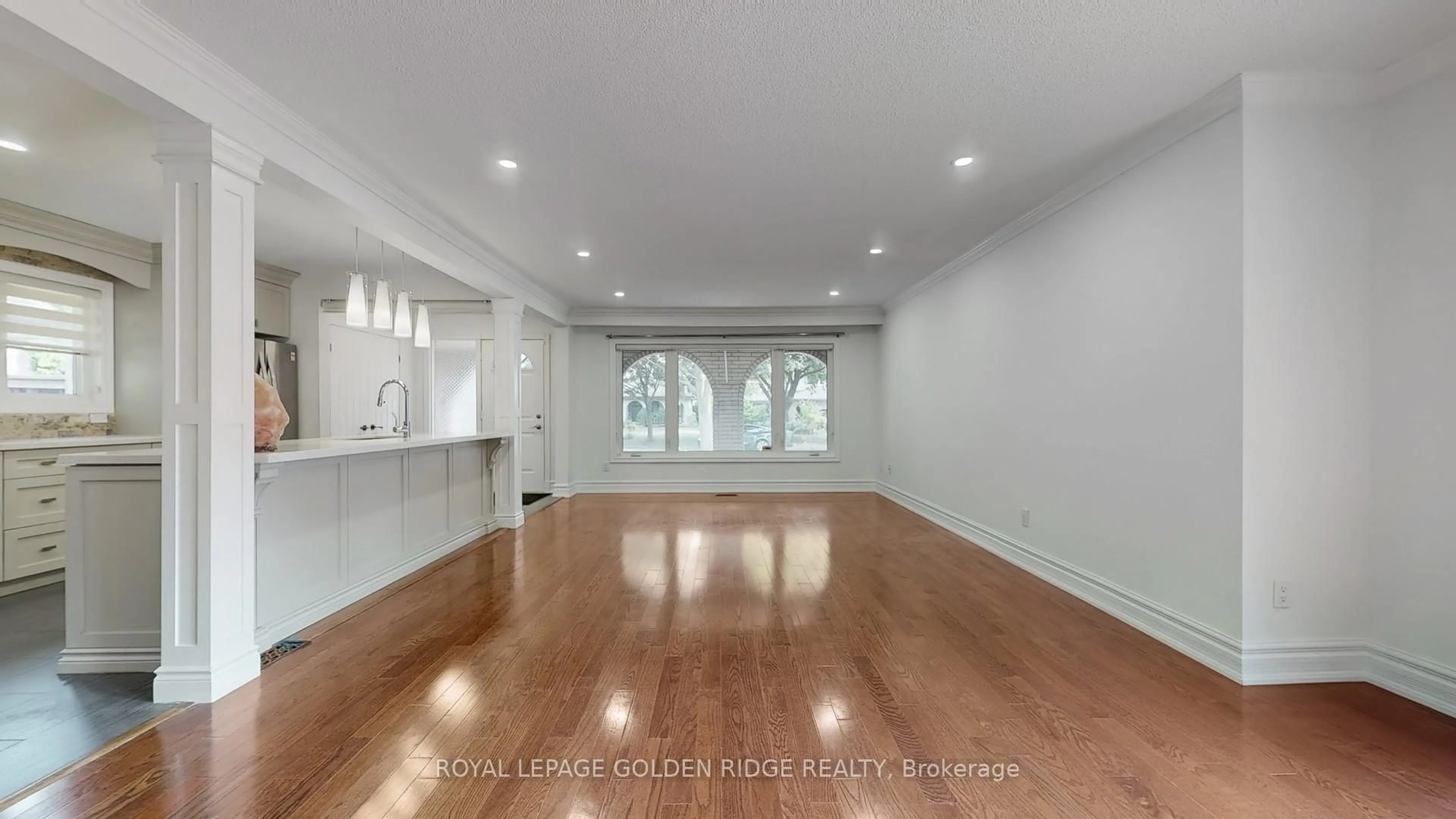 Unknown for 42 Castle Harbour Lane, Markham Ontario L3T 3A2