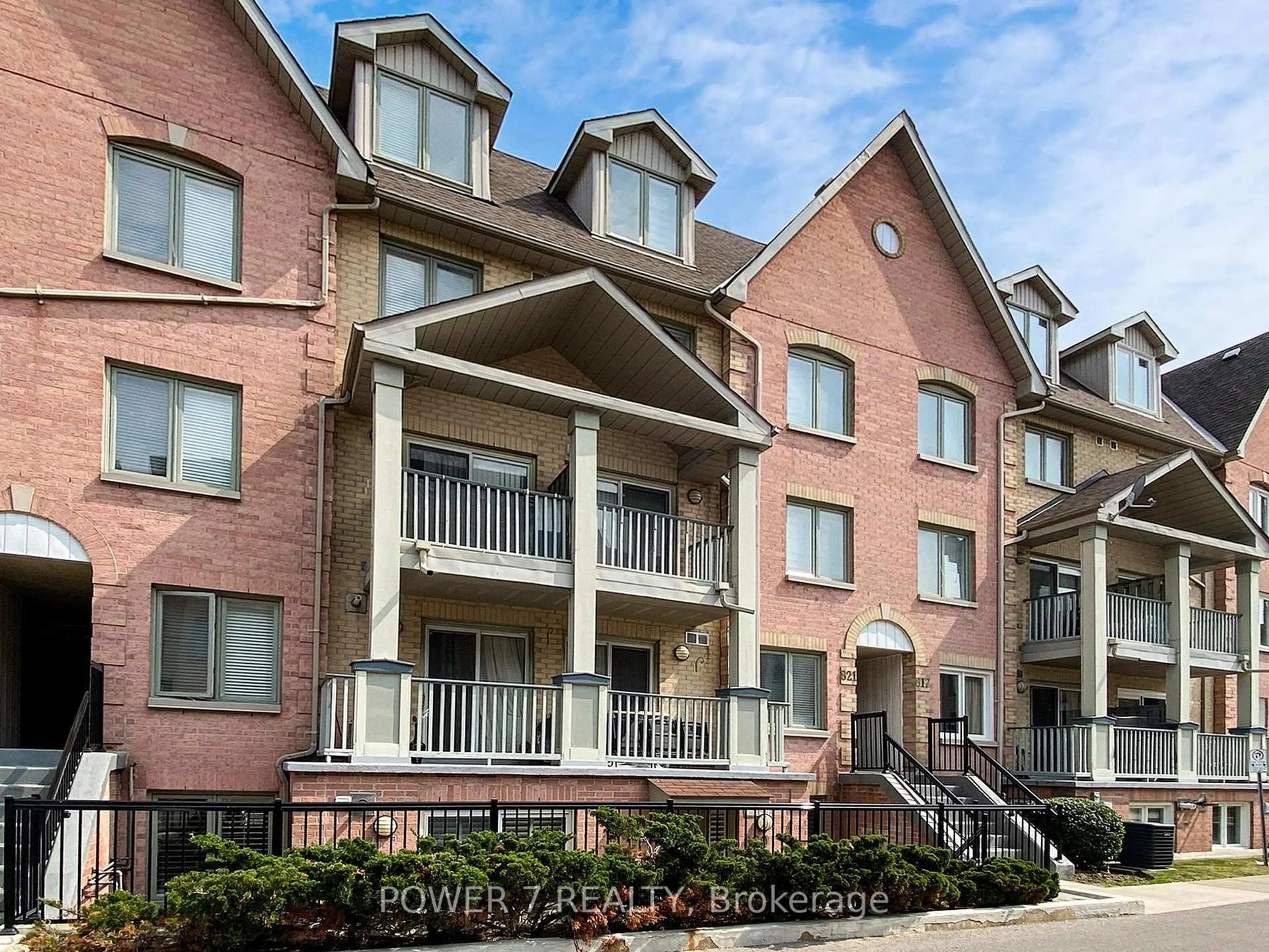 Unknown for 75 Weldrick Rd #820, Richmond Hill Ontario L4C 0H9