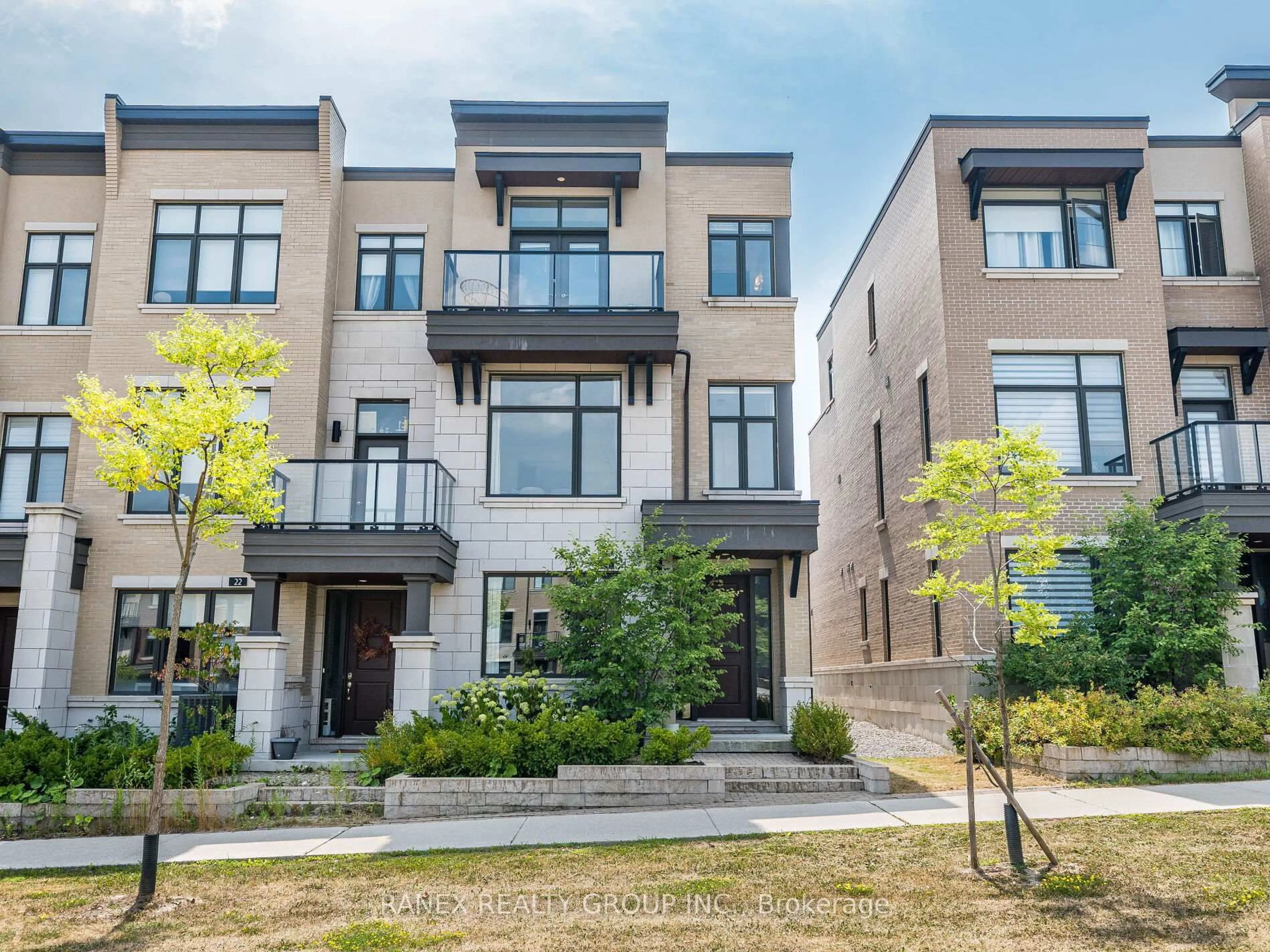 Home with brick exterior material, street for 24 Heriot Pl, Vaughan Ontario L6A 4Z6
