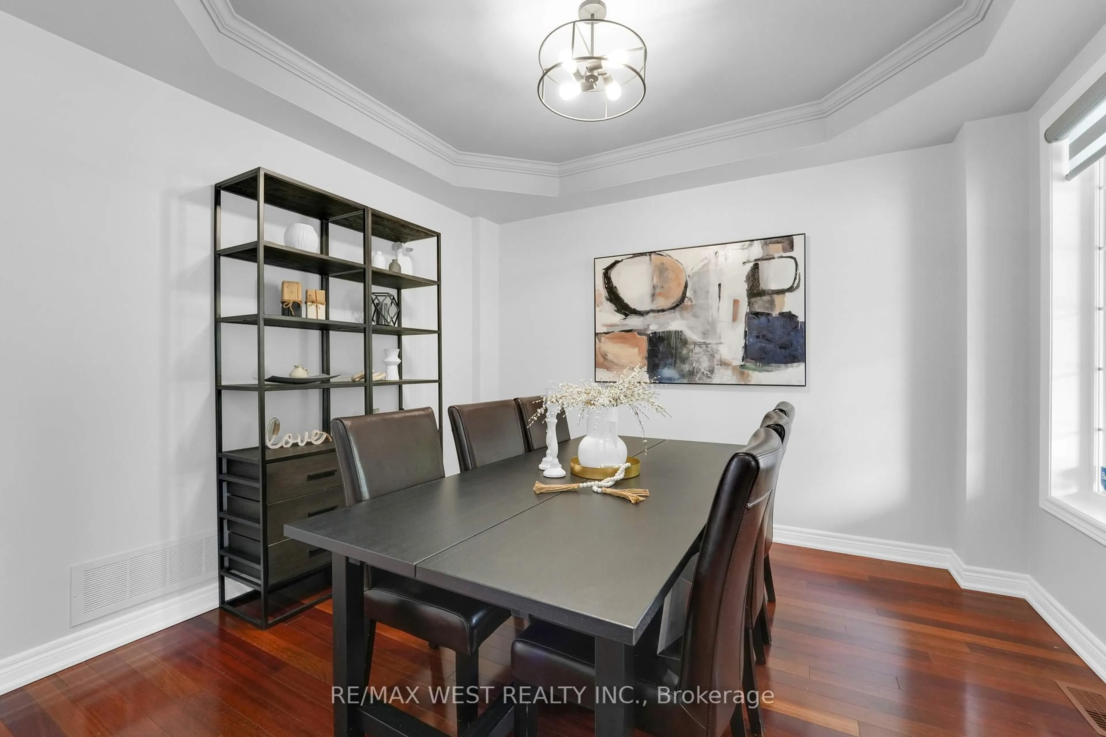 Dining room, unknown for 19 Haverhill Terr, Aurora Ontario L4G 7R7