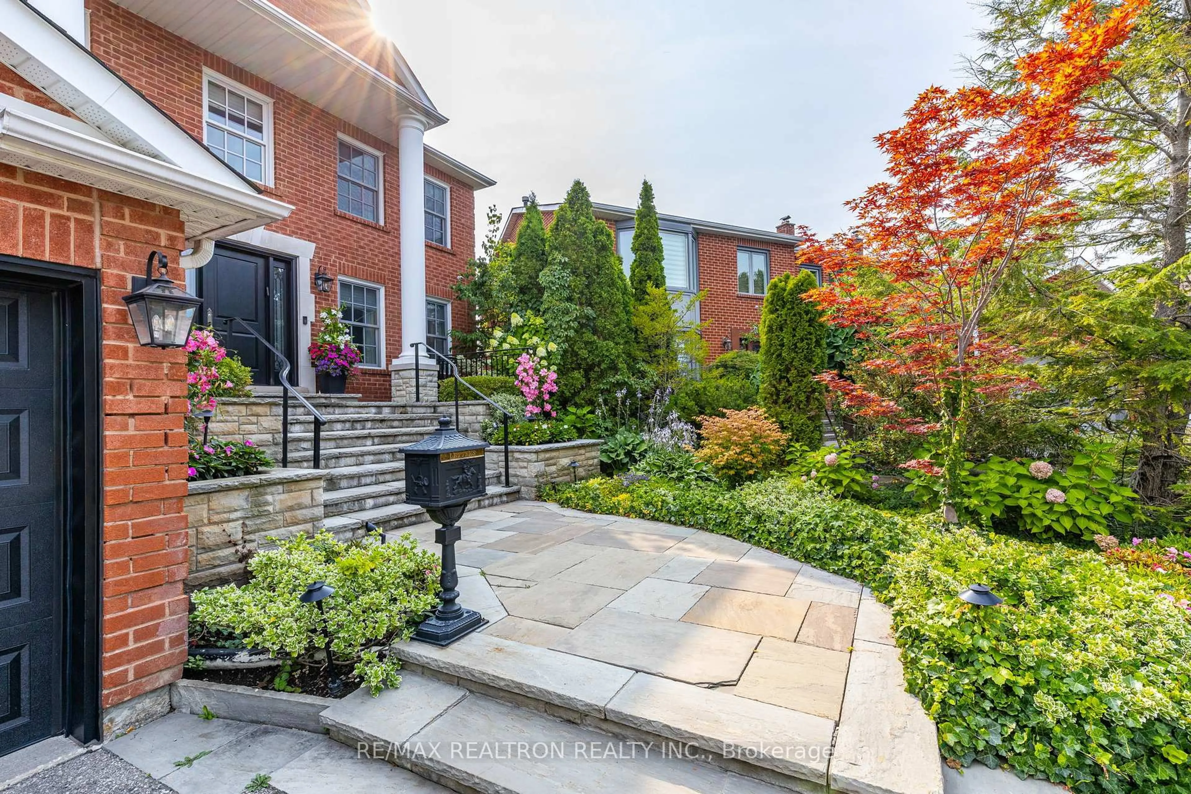 Unknown for 73 Bevshire Circ, Vaughan Ontario L4J 5C6