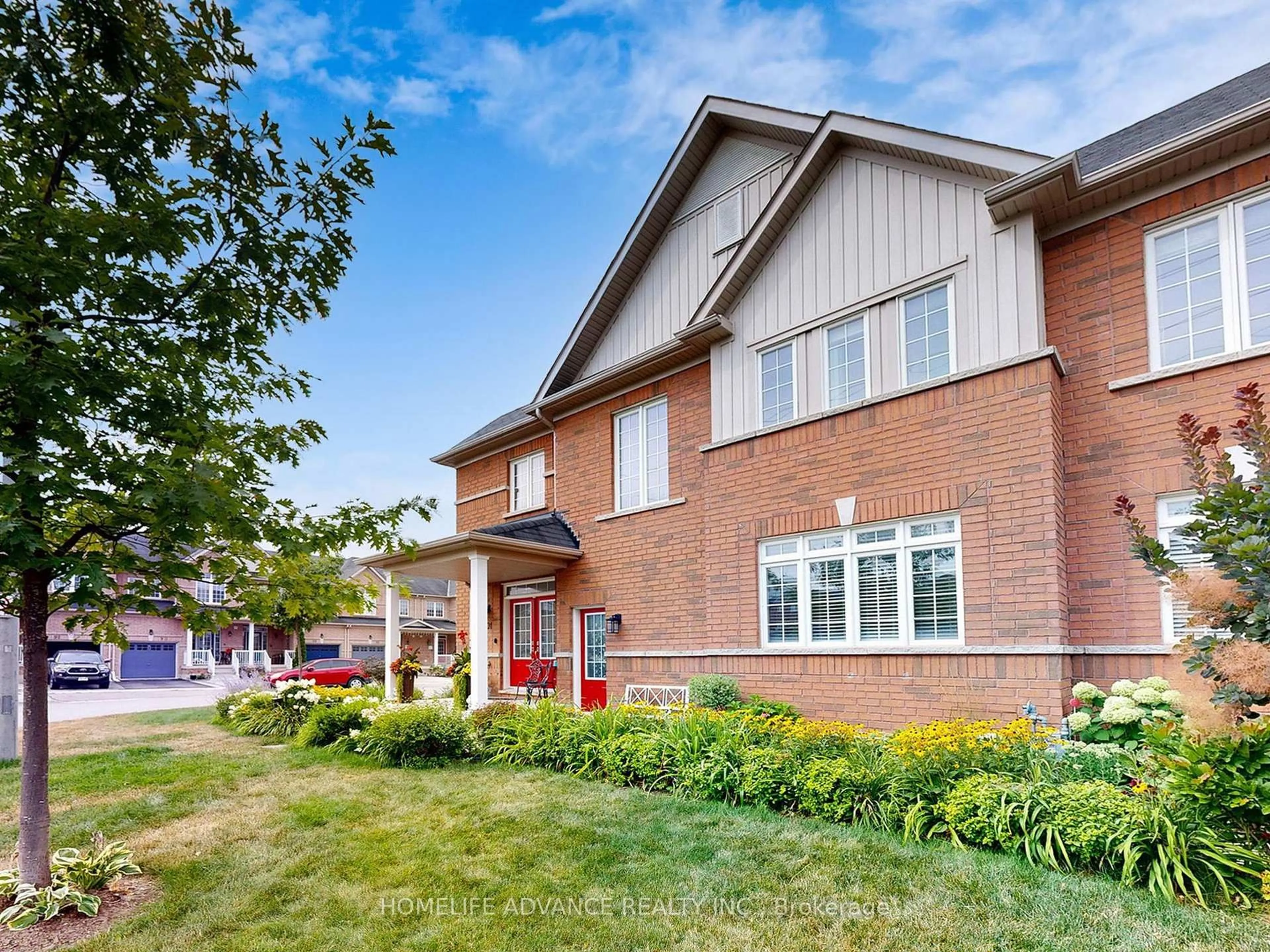 Home with brick exterior material, unknown for 101 Luisa St, Bradford West Gwillimbury Ontario L3Z 0P1
