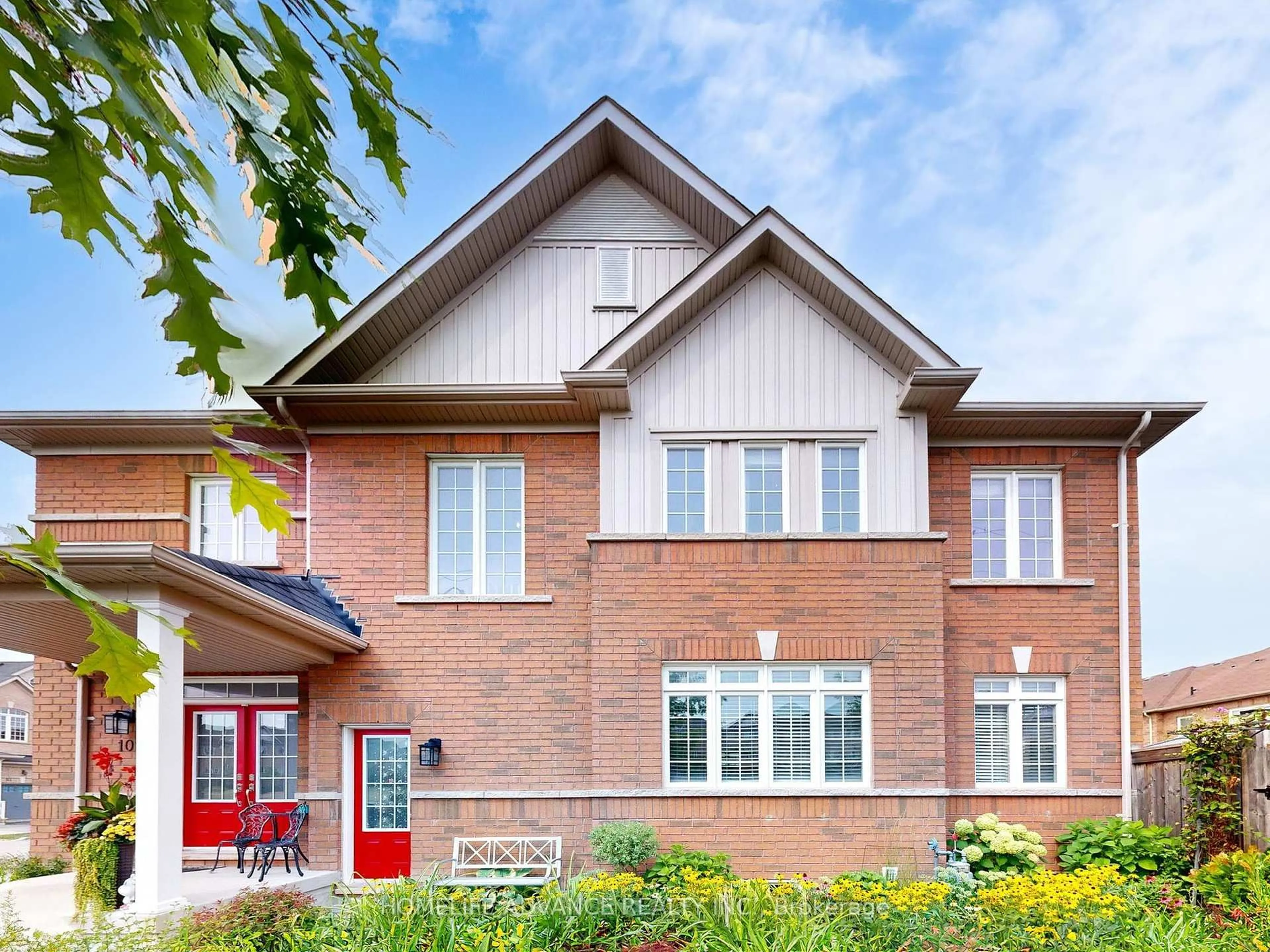 Home with brick exterior material, building for 101 Luisa St, Bradford West Gwillimbury Ontario L3Z 0P1
