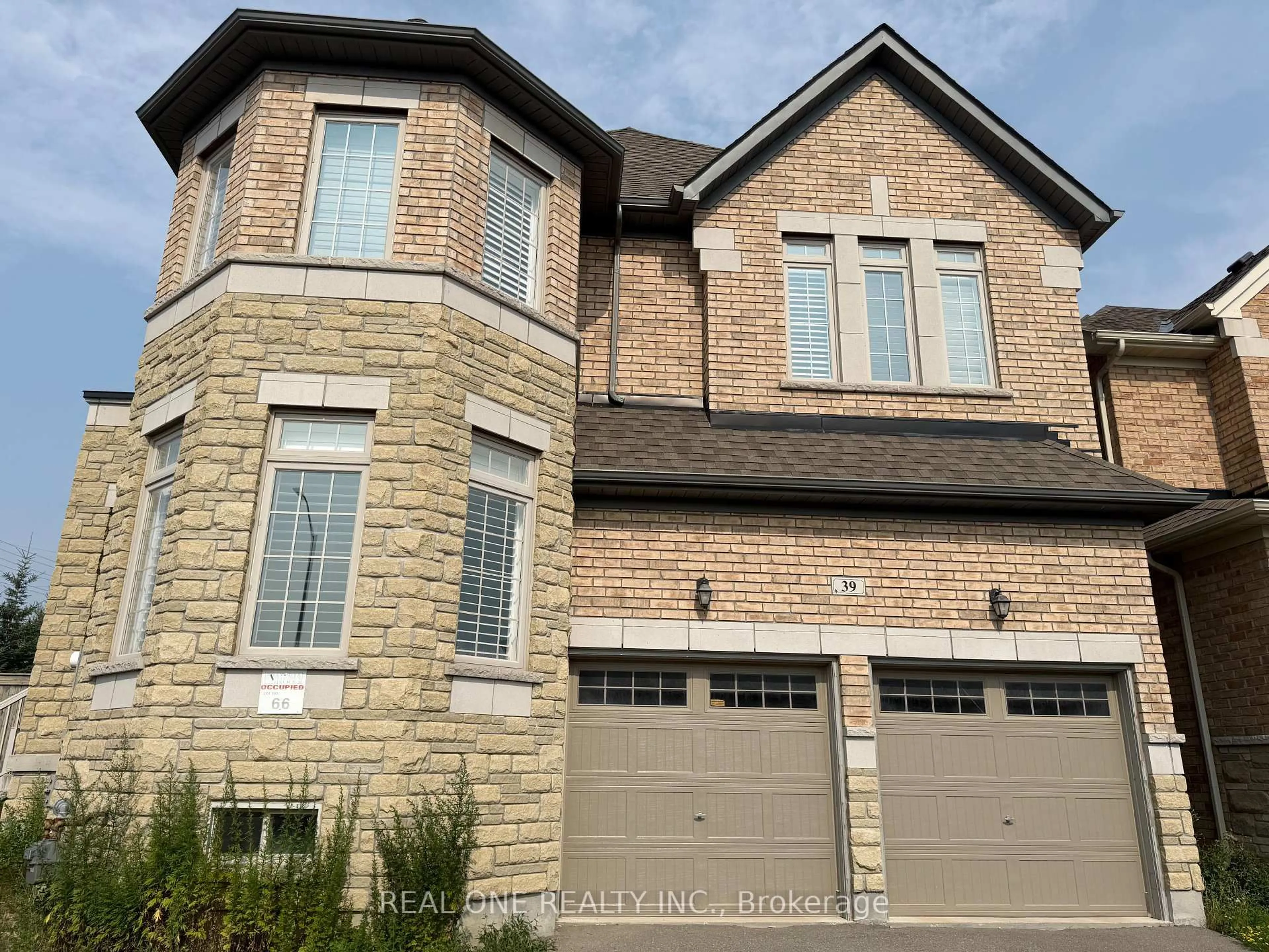 Home with brick exterior material, street for 39 MOWDER Dr, Aurora Ontario L4G 0V4