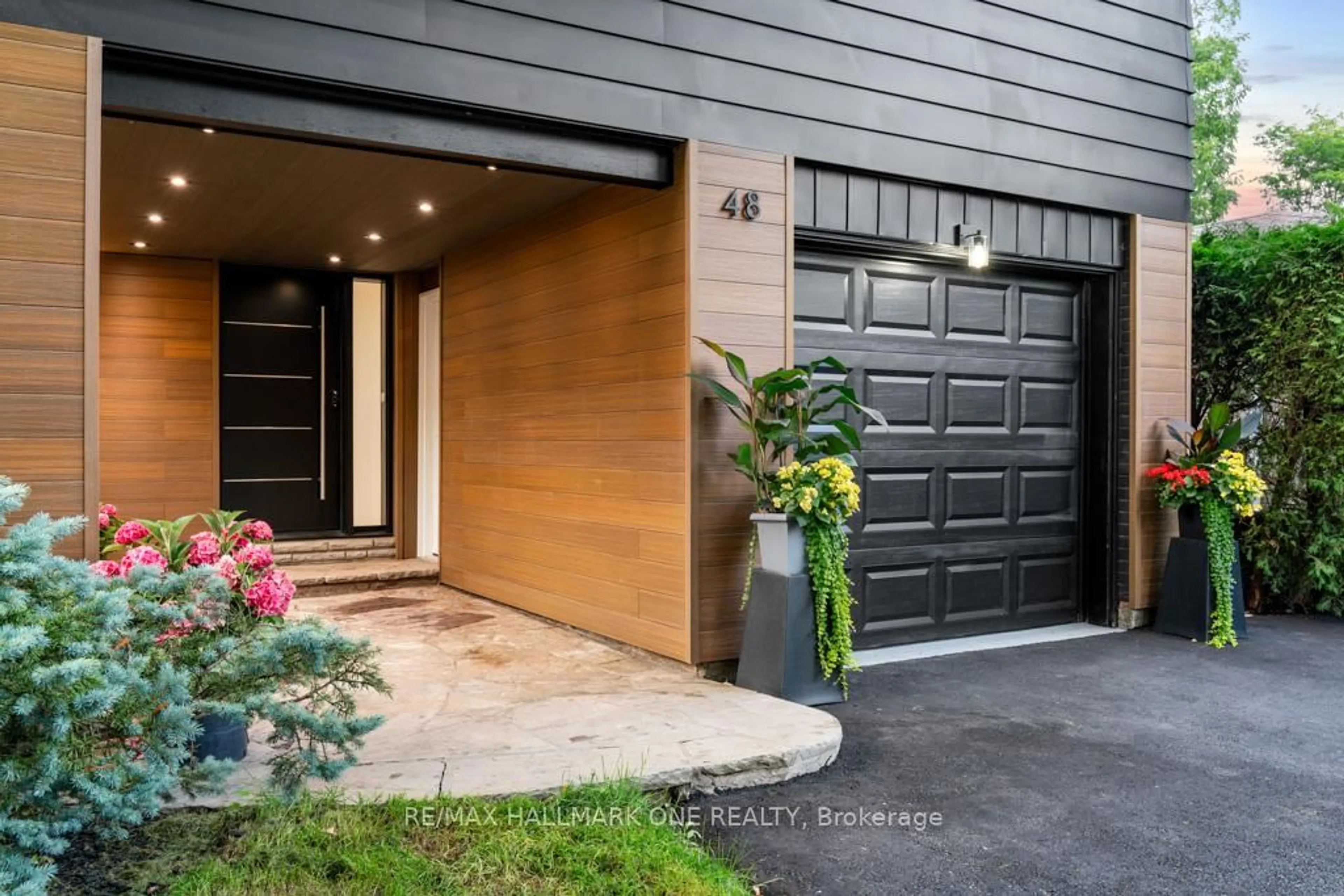 Indoor entryway for 48 Normark Dr, Markham Ontario L3T 3R1