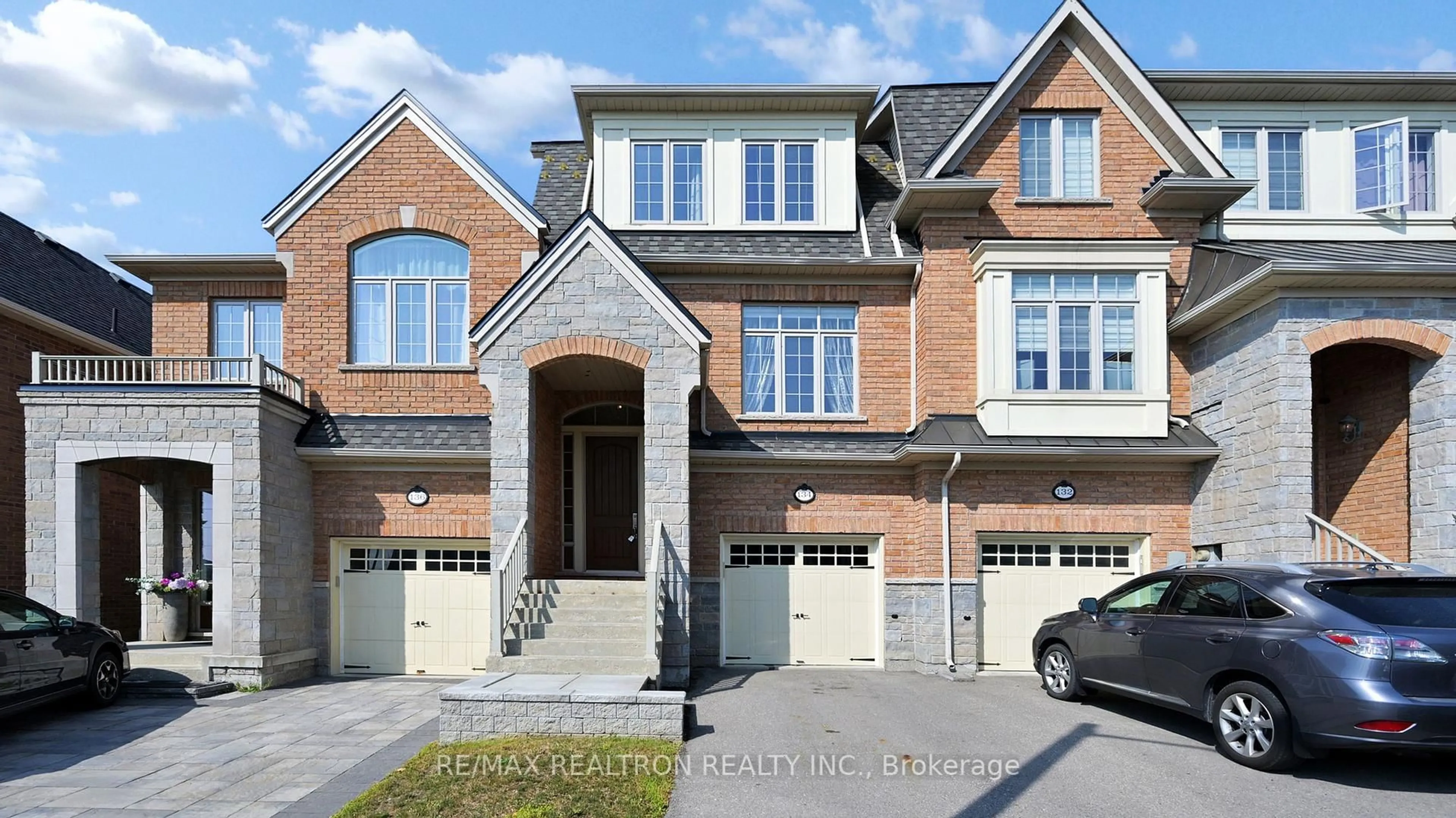 Home with brick exterior material, street for 134 Lacewood Dr, Richmond Hill Ontario L4S 0E5