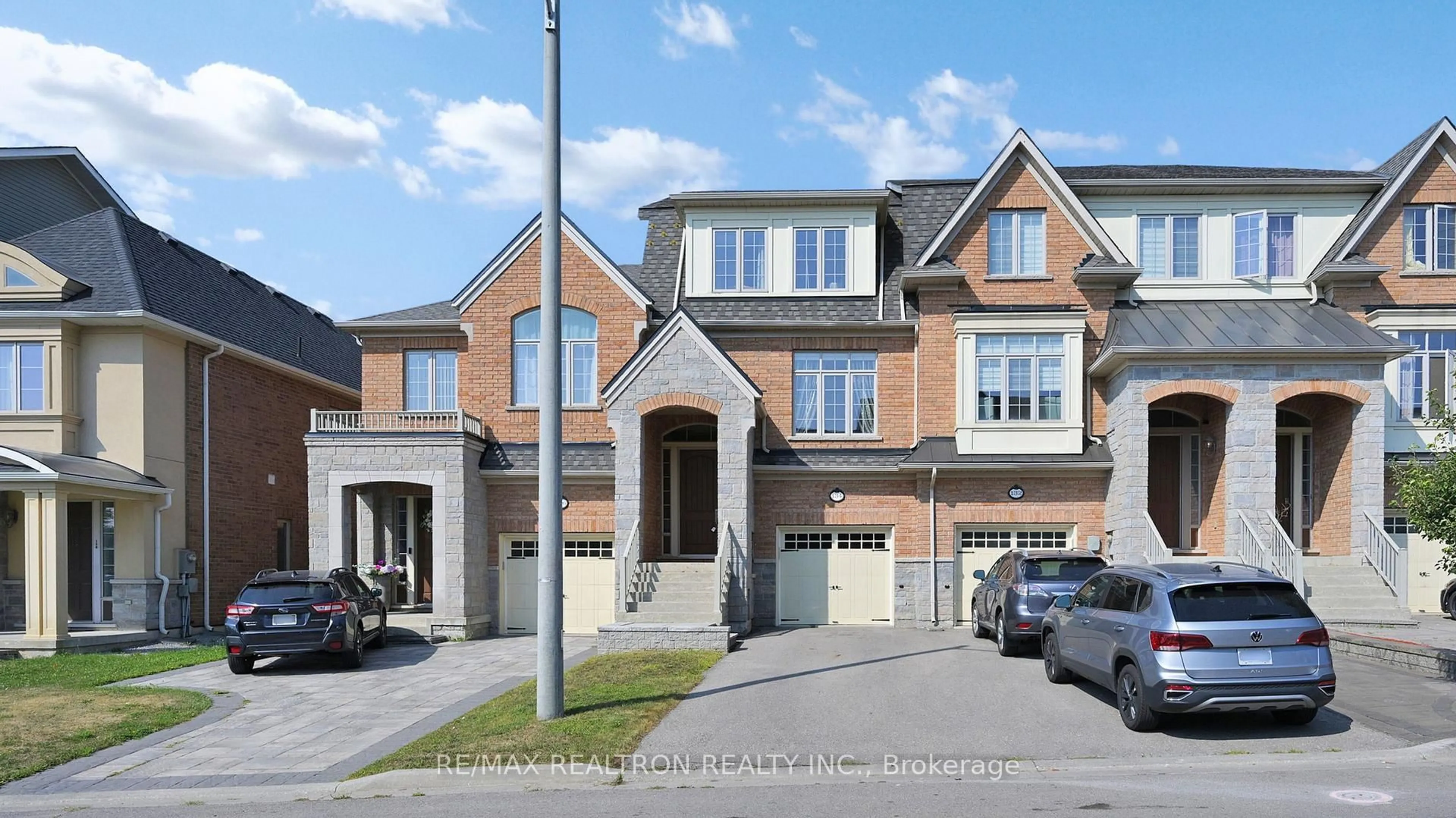 Home with brick exterior material, street for 134 Lacewood Dr, Richmond Hill Ontario L4S 0E5