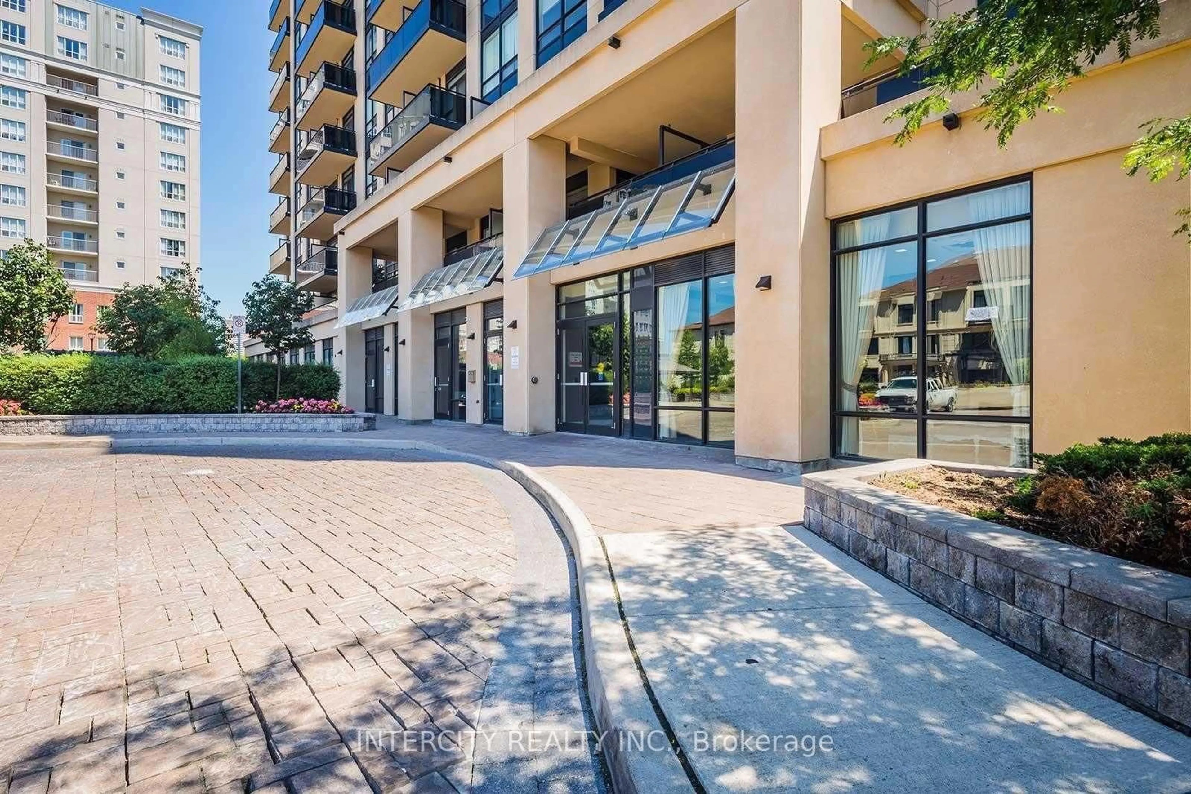 Patio, water/lake/river/ocean view for 520 Steeles Ave #1102, Vaughan Ontario L4J 8A4