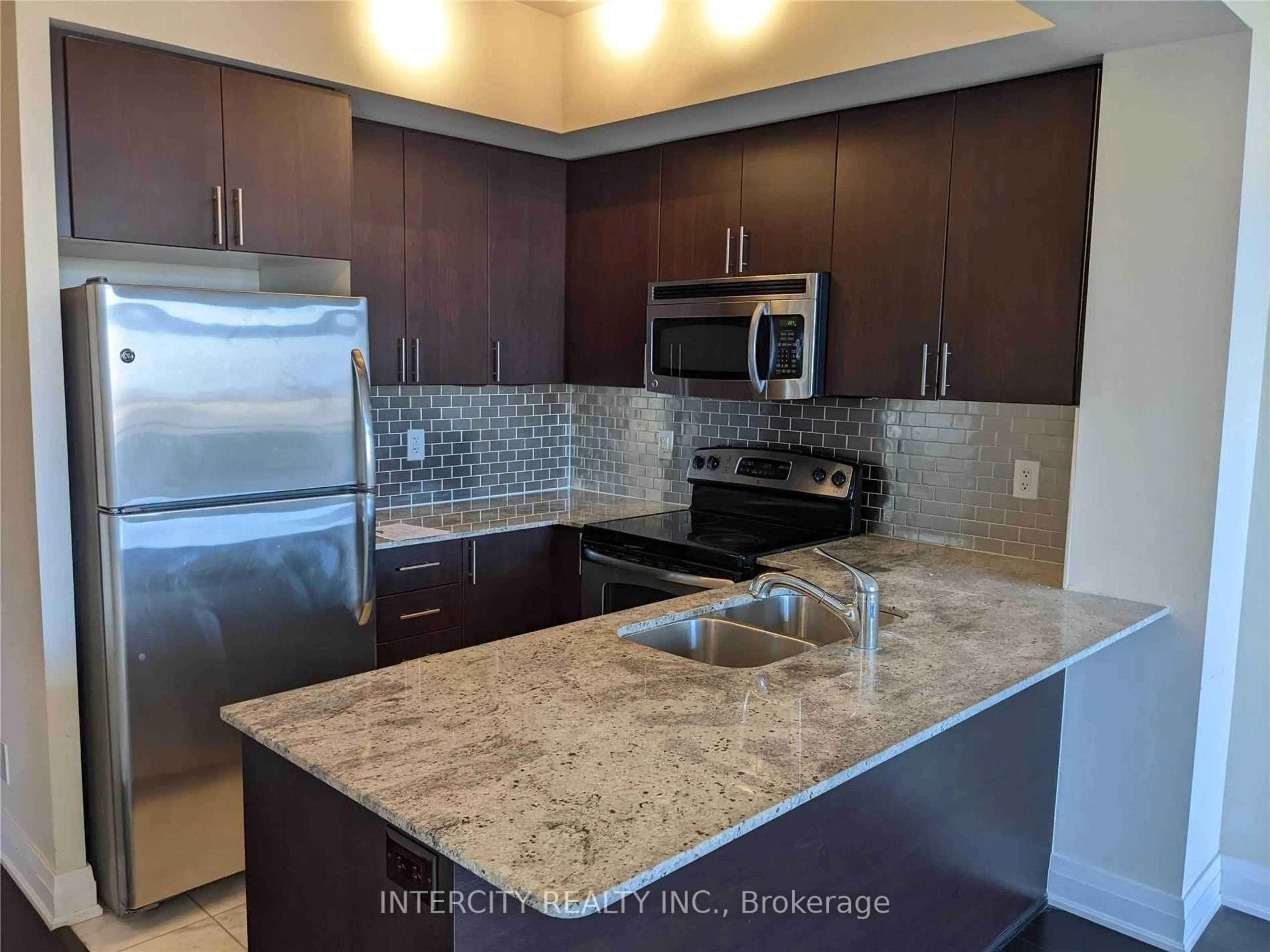 Open concept kitchen, ceramic/tile floor for 520 Steeles Ave #1102, Vaughan Ontario L4J 8A4