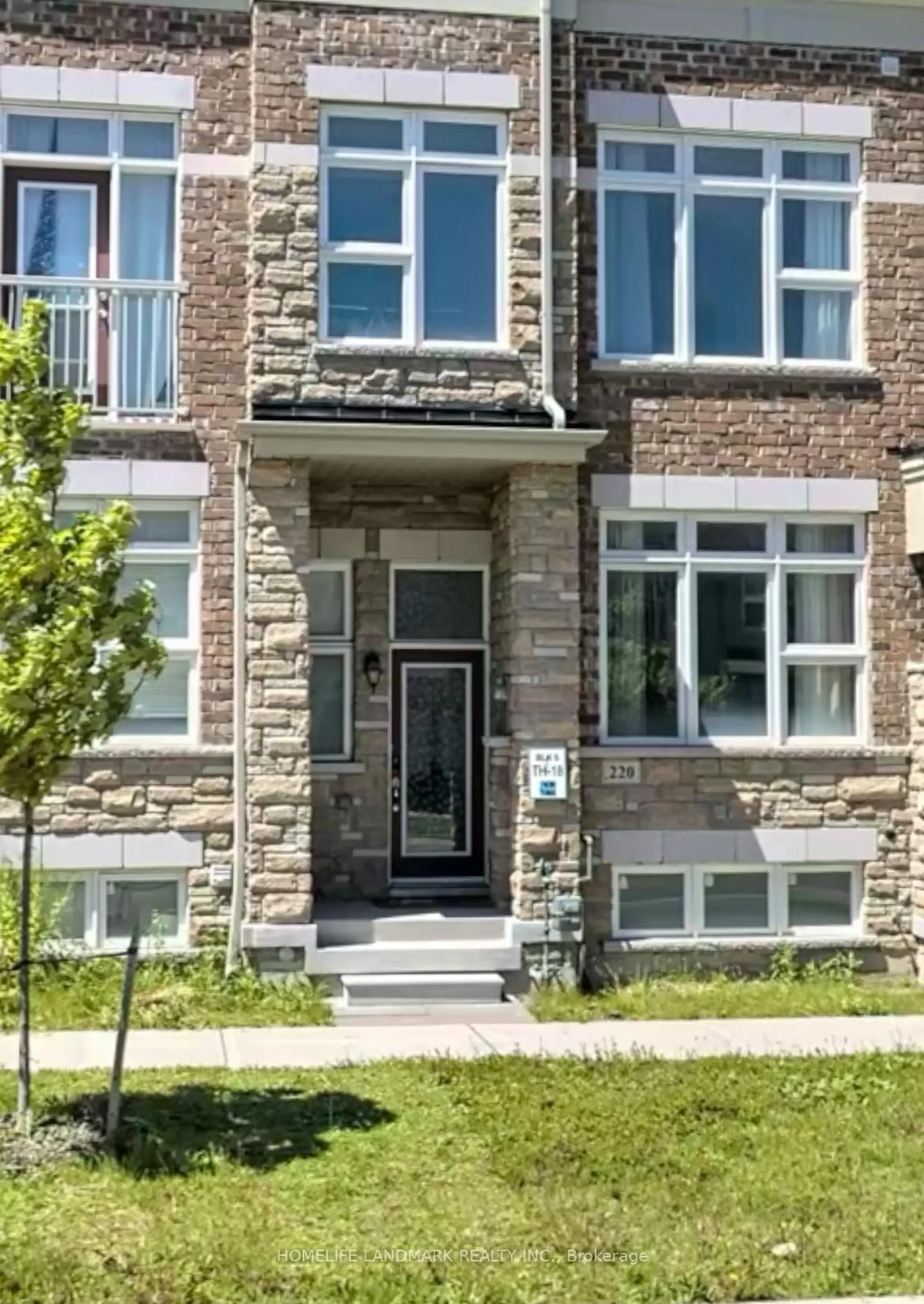 Home with brick exterior material, street for 220 South unionville Ave, Markham Ontario L3R 5L3