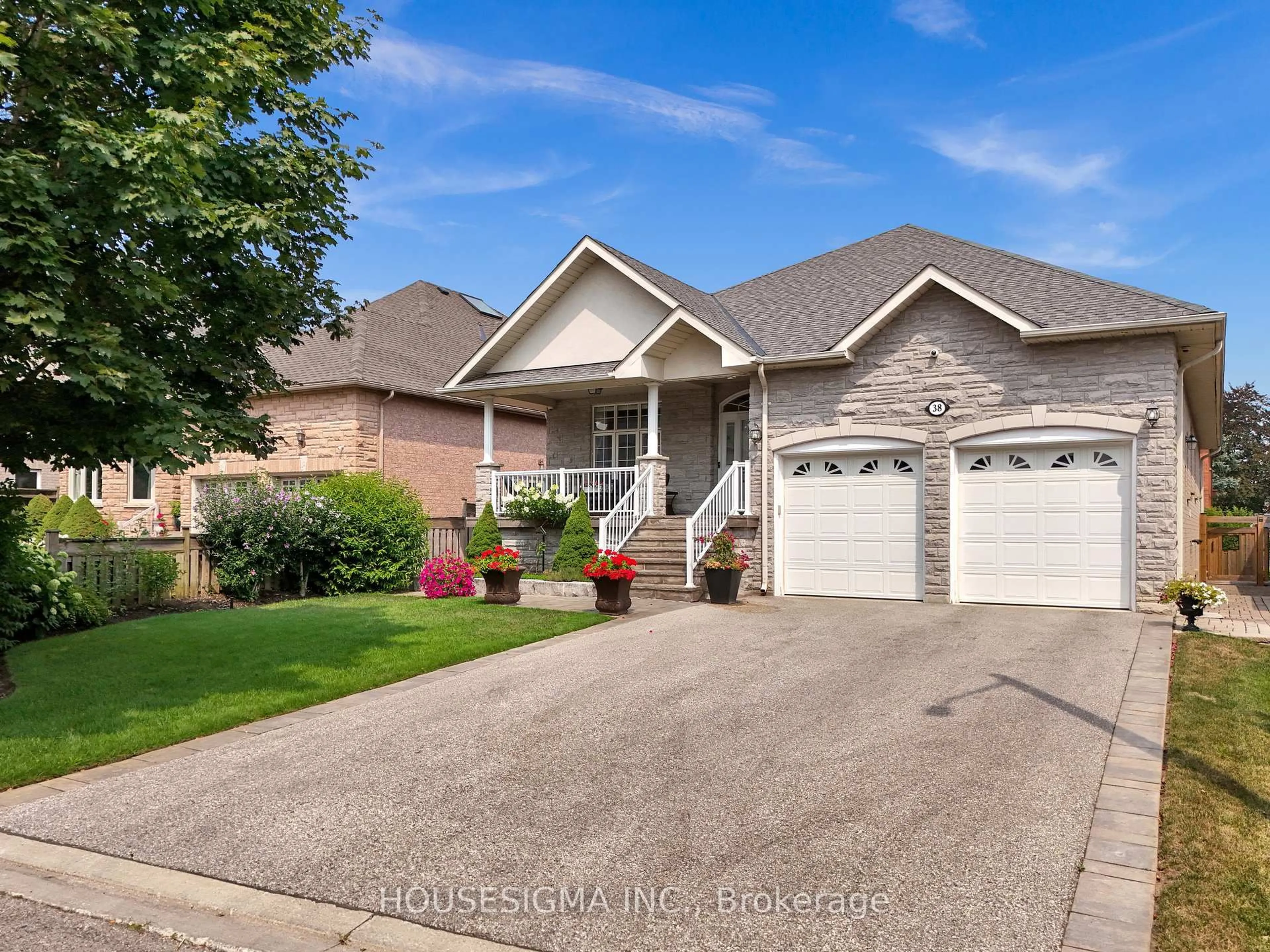 Home with brick exterior material, street for 38 Pairash Ave, Richmond Hill Ontario L4C 0N1