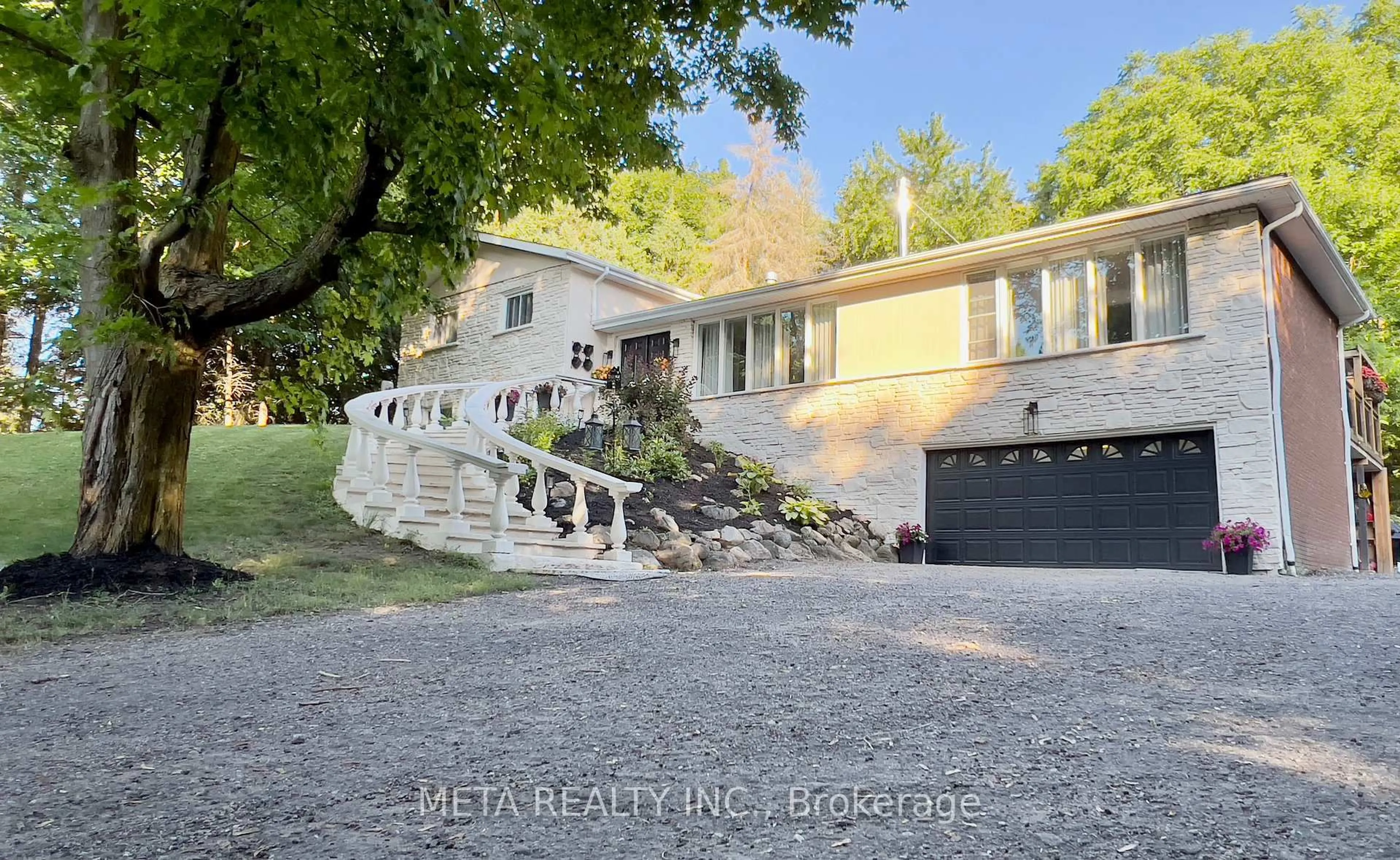 A pic from outside/outdoor area/front of a property/back of a property/a pic from drone, street for 5653 Seventh Line, New Tecumseth Ontario L0G 1A0